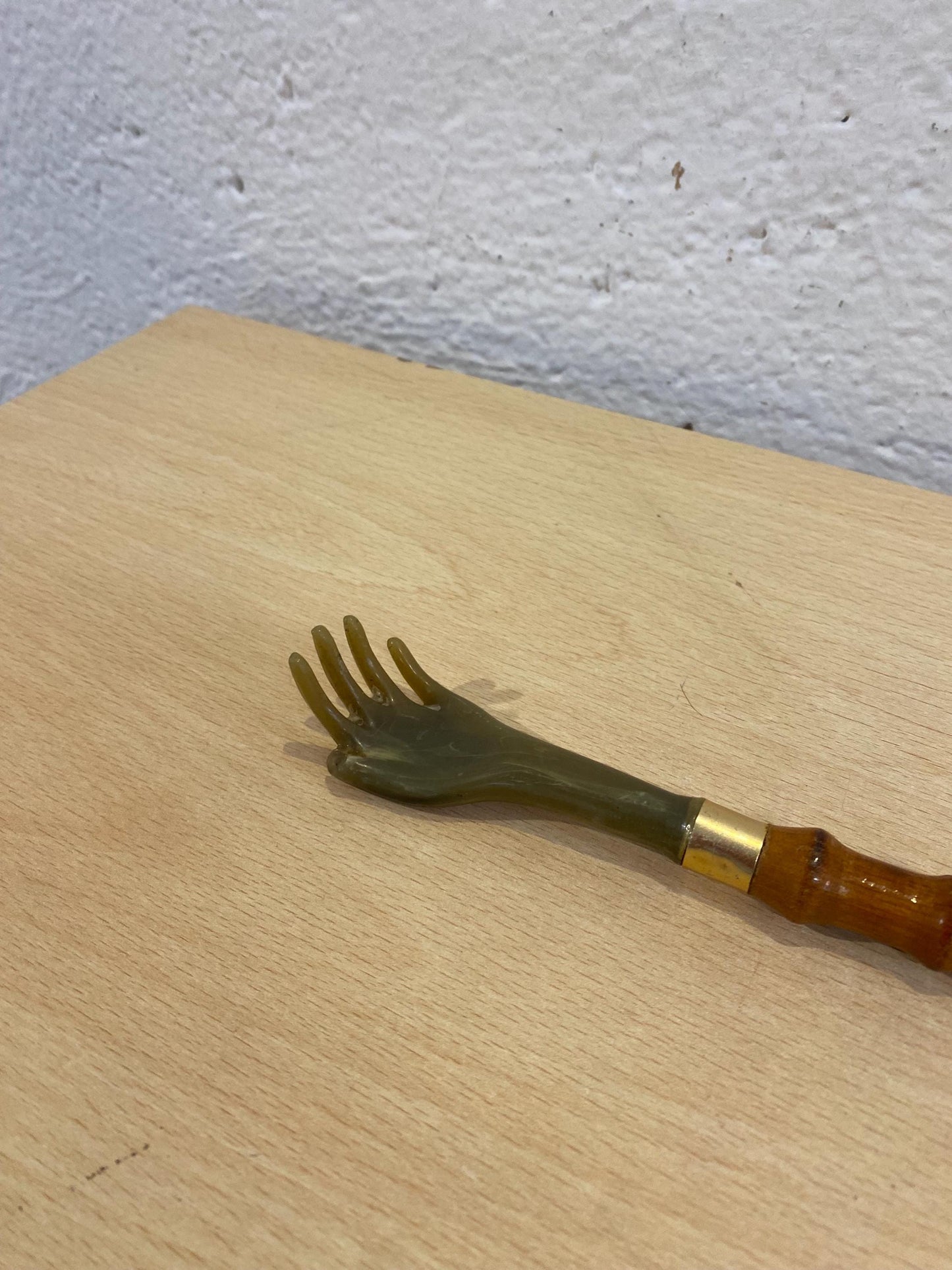 Calzascarpe Vintage in Bambù e Plastica - 55 cm - Design Originale con Manico a Forma di Mano