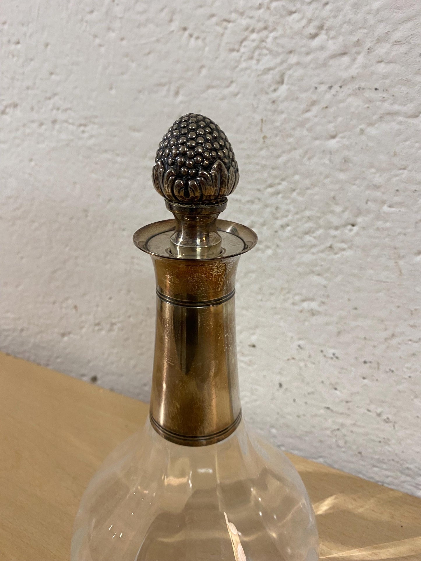 Christofle Fleuron Decanter Tappo a forma di ghianda Vetro e placcato argento - 20 secolo, Francia