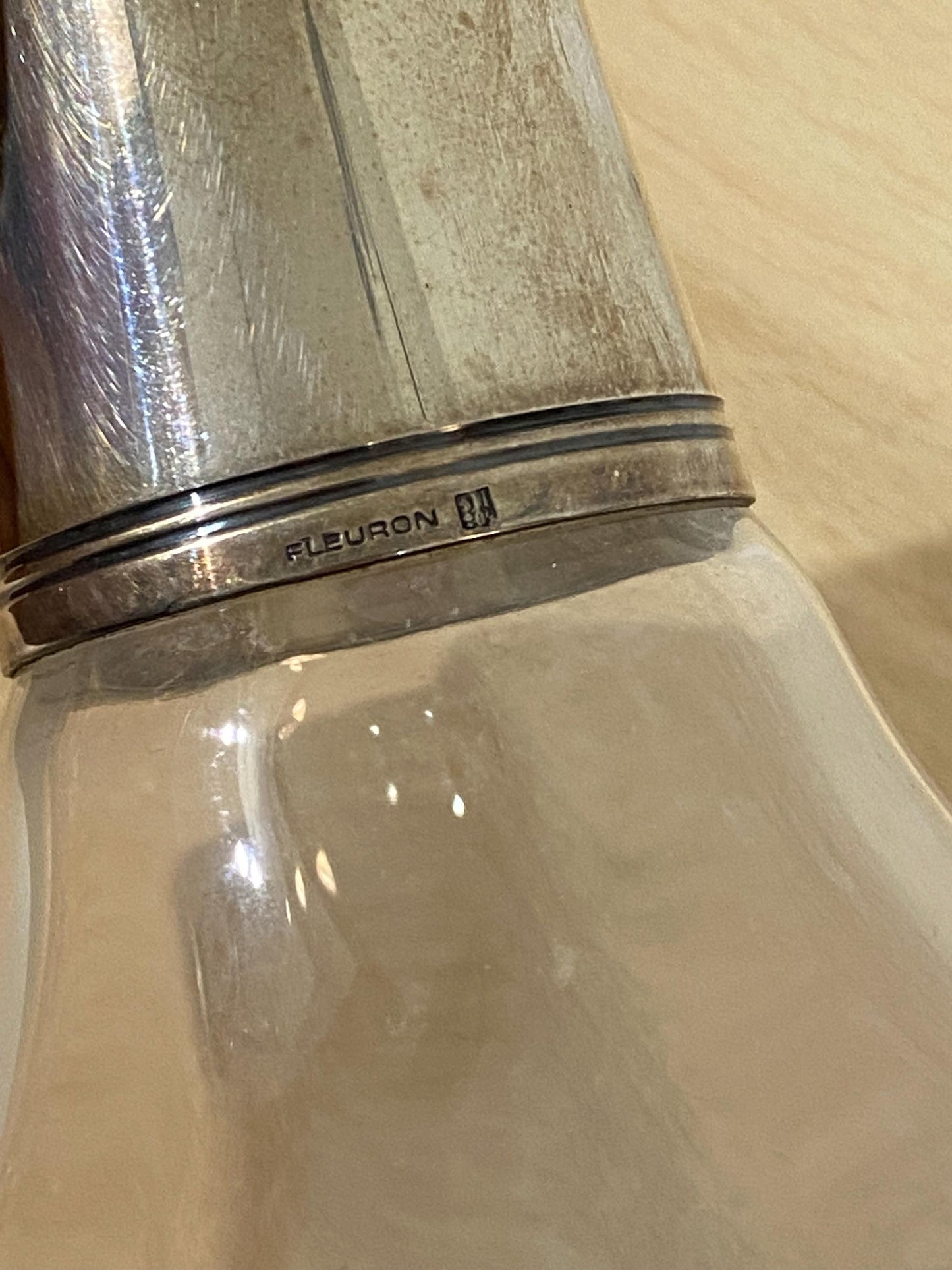 Christofle Fleuron Decanter Tappo a forma di ghianda Vetro e placcato argento - 20 secolo, Francia