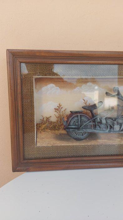 Diorama Vintage in Legno e Metallo - Moto Custom - 44x25x6 cm - Fatto a Mano