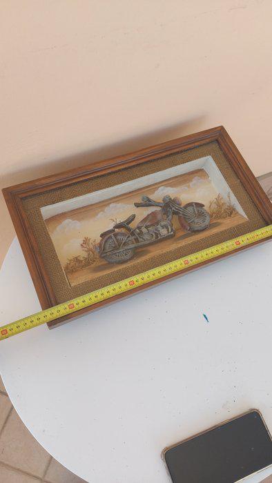 Diorama Vintage in Legno e Metallo - Moto Custom - 44x25x6 cm - Fatto a Mano