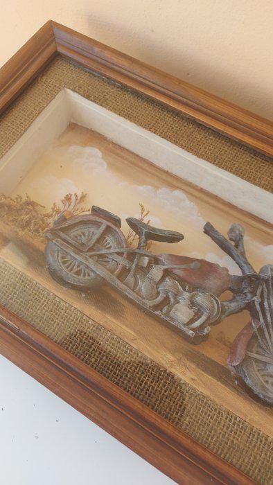 Diorama Vintage in Legno e Metallo - Moto Custom - 44x25x6 cm - Fatto a Mano