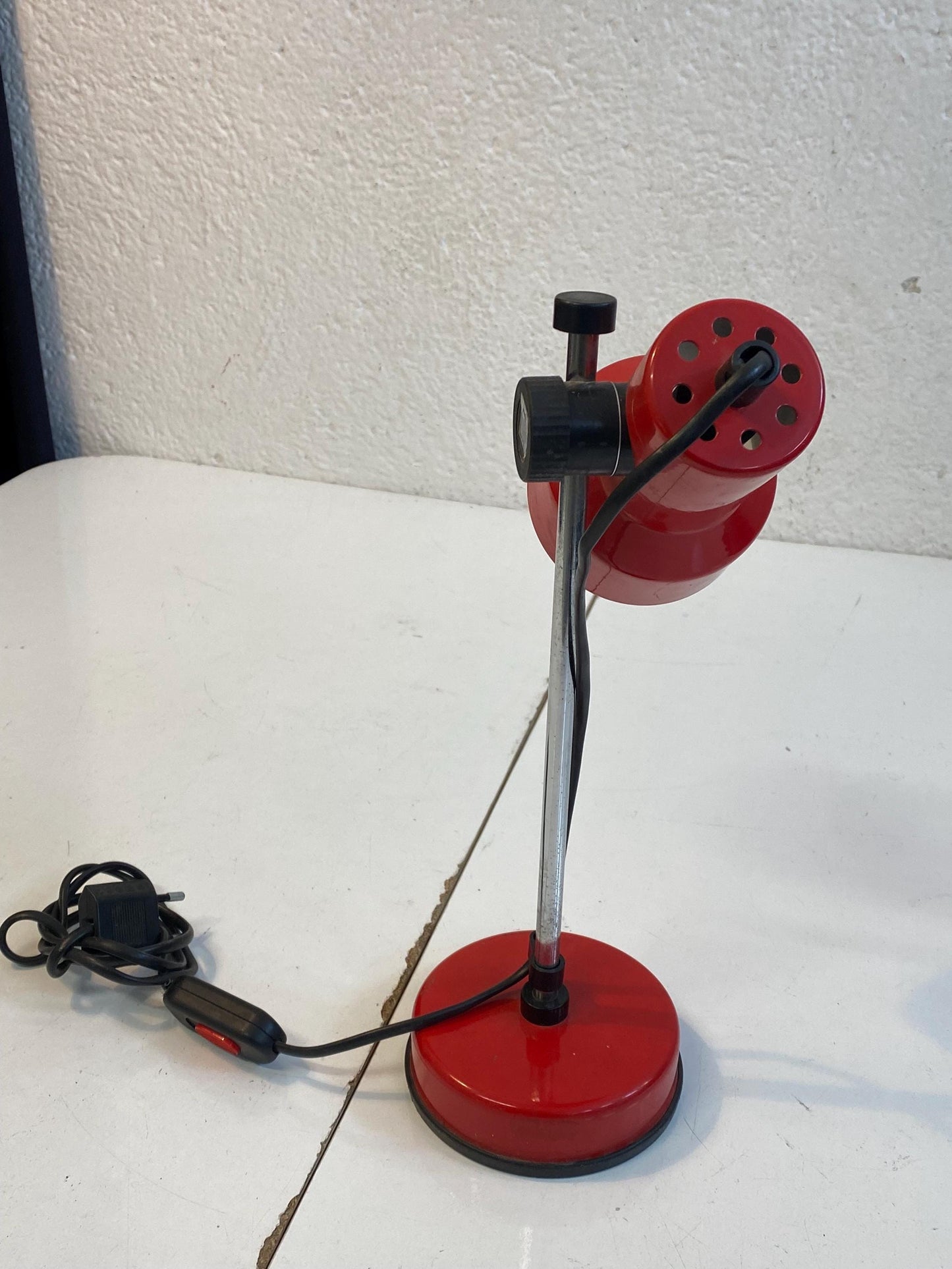 Lampada da Scrivania Vintage in Metallo Rosso Regolabile in altezza - Made in Italy - 33 cm