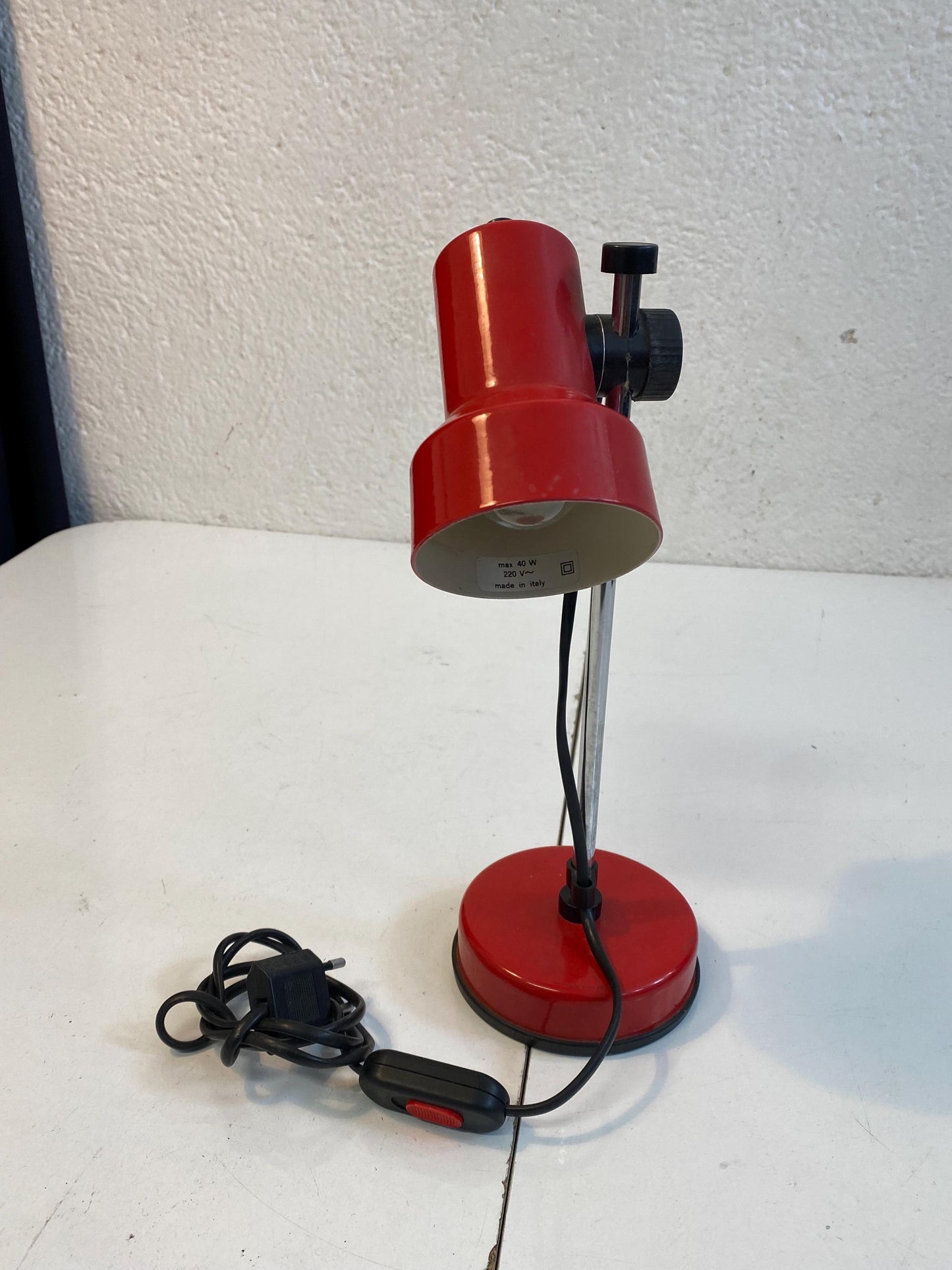 Lampada da Scrivania Vintage in Metallo Rosso Regolabile in altezza - Made in Italy - 33 cm