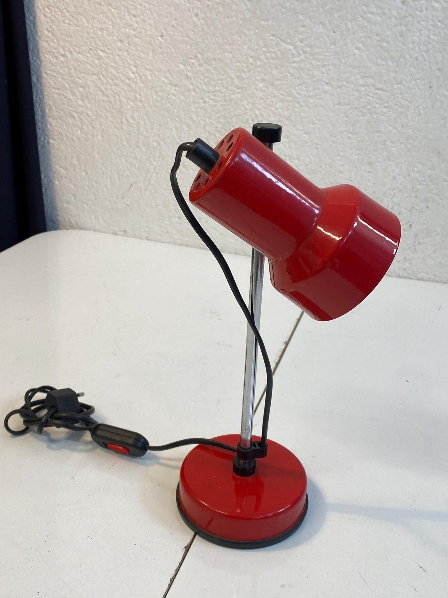 Lampada da Scrivania Vintage in Metallo Rosso Regolabile in altezza - Made in Italy - 33 cm