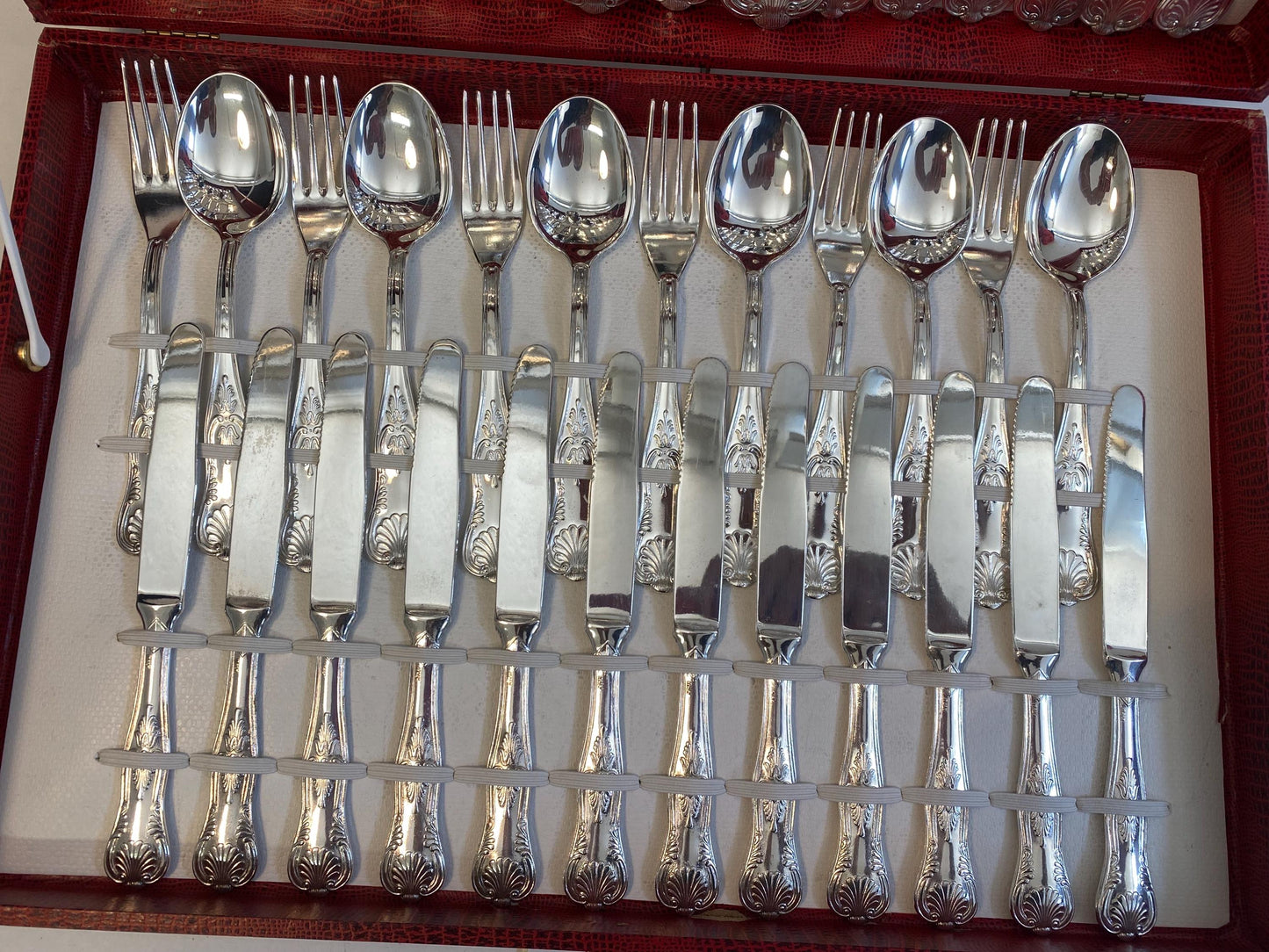 Servizio di Posate in Argento 800 - Tradizione Italiana Intatta come nuove