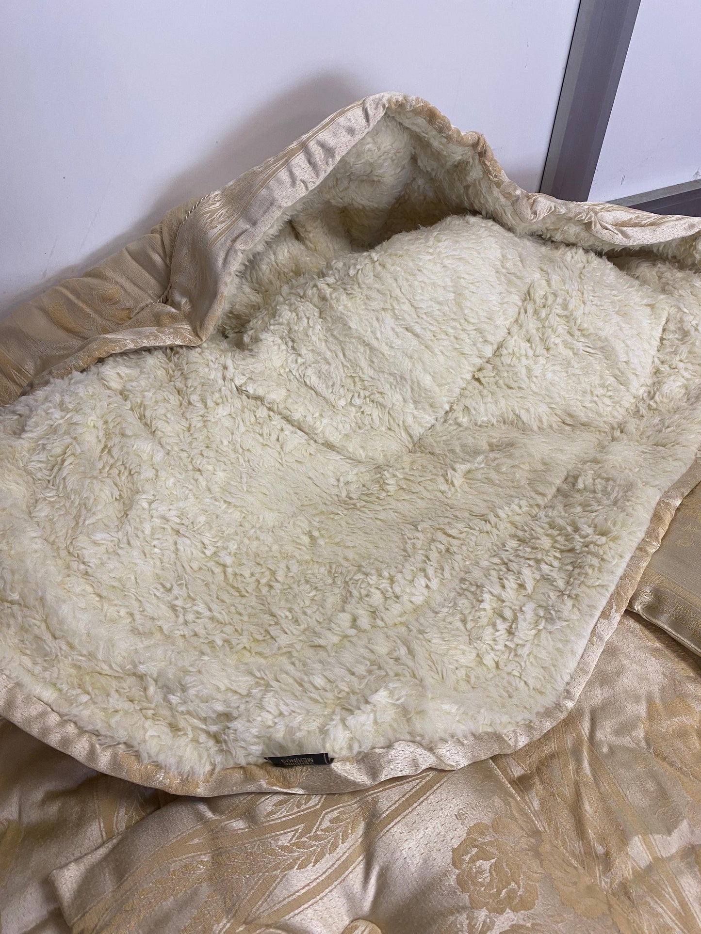 Trapunta Matrimoniale Vintage "Katia" 240x260 cm con Volant e Pizzo, 2 Cuscini Arredo Inclusi mai usata come nuova