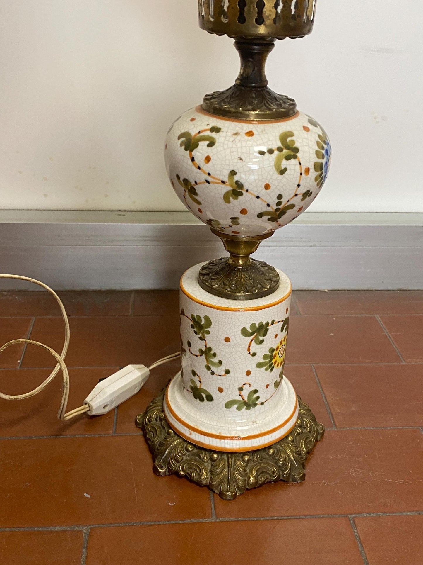 Lampada da Tavolo Vintage in Ceramica e Ottone Anni '50 - Eleganza Retrò per la Tua Casa