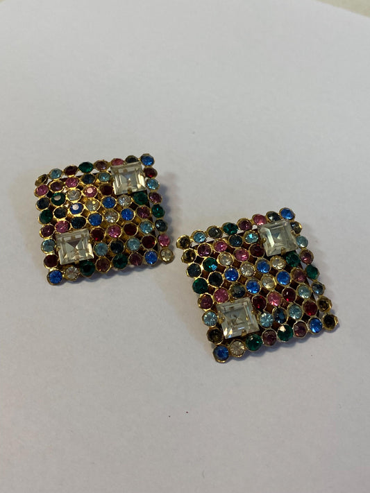 Orecchini clip quadrati vintage con strass multicolore | Bijoux rétro anni '80 oro lucido 3x3 cm | Accessorio scenografico e glamour