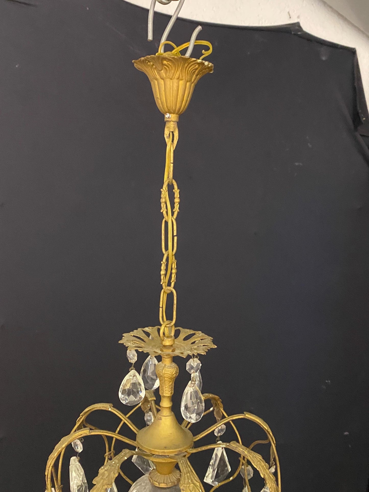 Lampadario vintage in ottone con gocce cristallo, 1 punto luce centrale, 25x50 cm, altezza max 75 cm, stile antico elegante