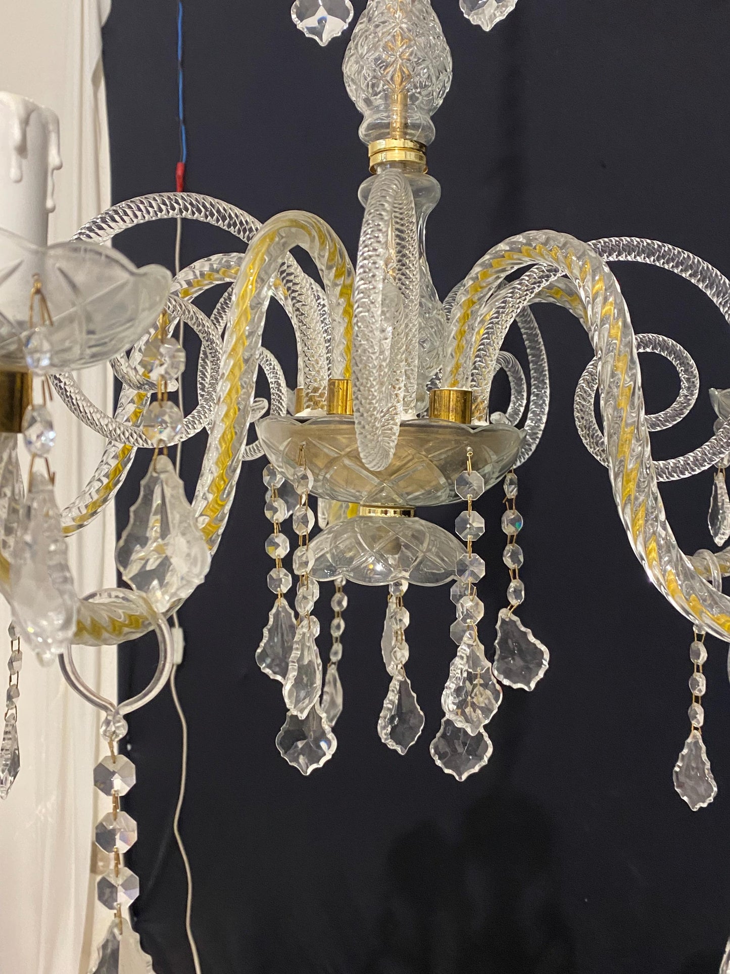 Lampadario vintage in vetro di Murano a 5 luci con pendenti, cristalli e dettagli oro, 40x60 cm regolabile stile classico raffinato