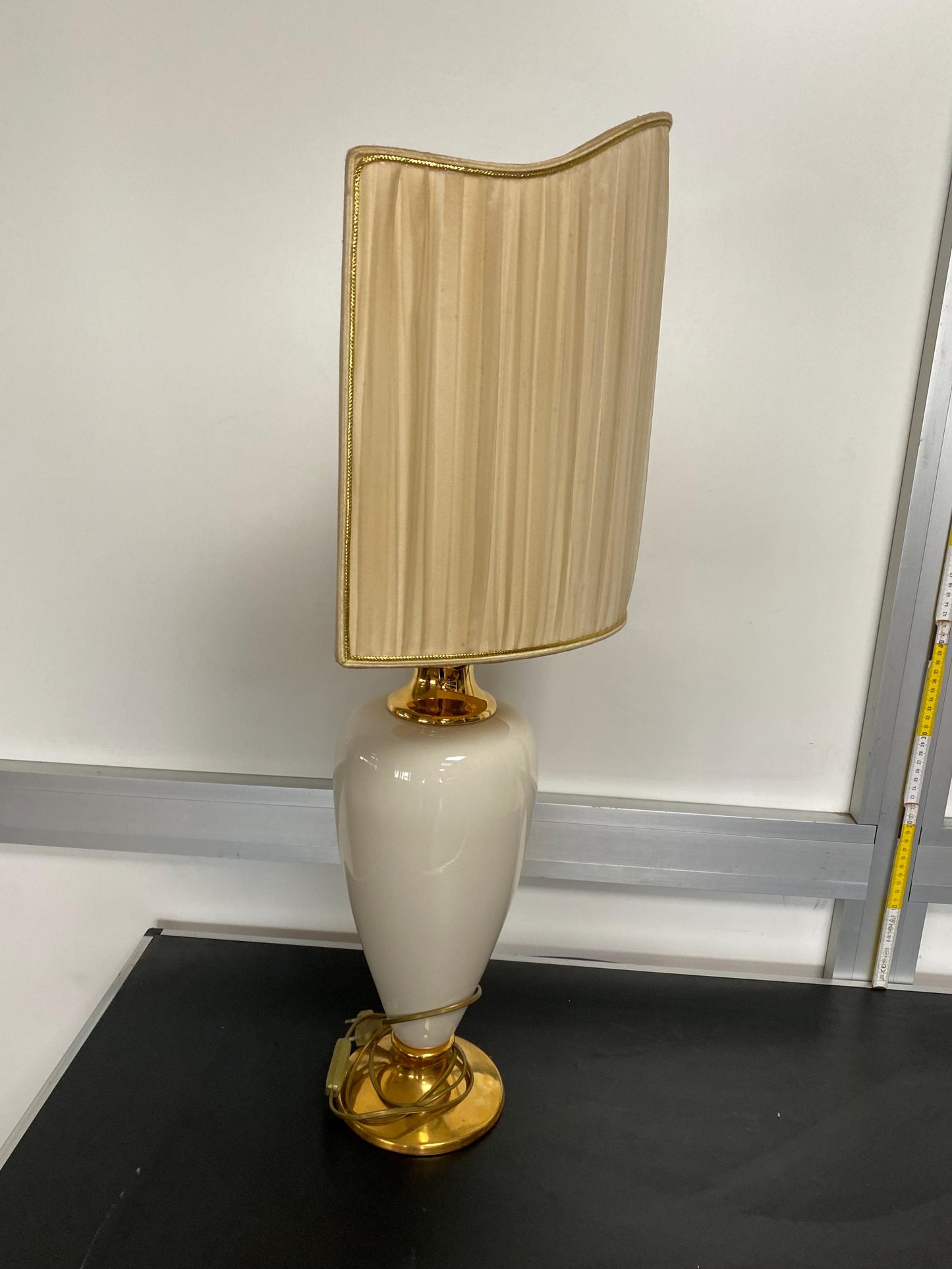 Base lampada vintage anni '70 in ceramica bianca effetto oro | 56x16 cm solo base | ideale per arredamento rétro, shabby o classico