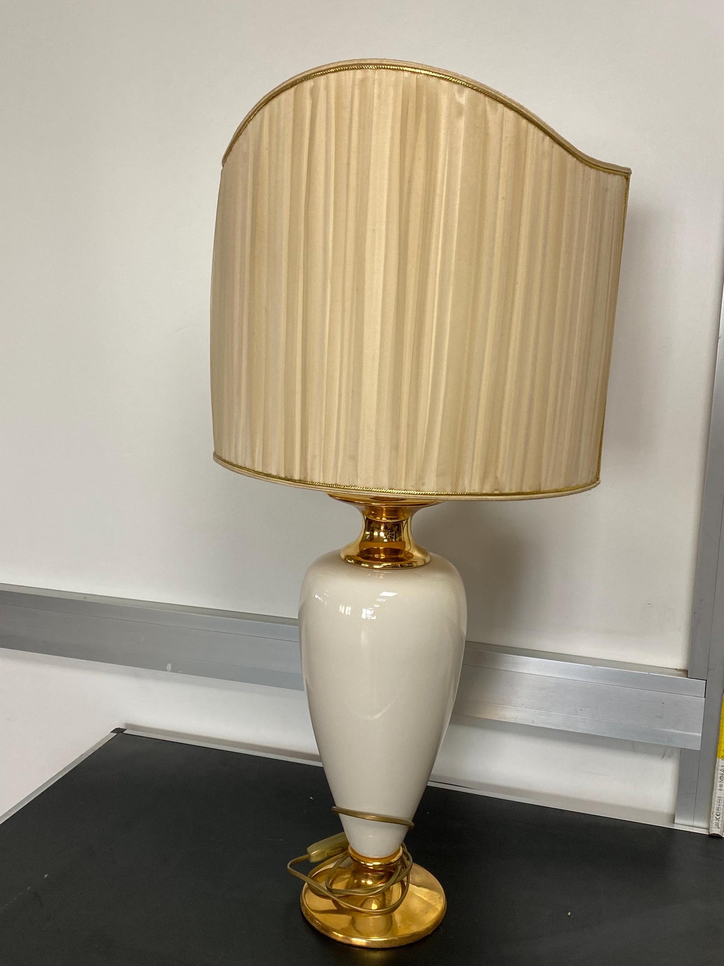 Base lampada vintage anni '70 in ceramica bianca effetto oro | 56x16 cm solo base | ideale per arredamento rétro, shabby o classico