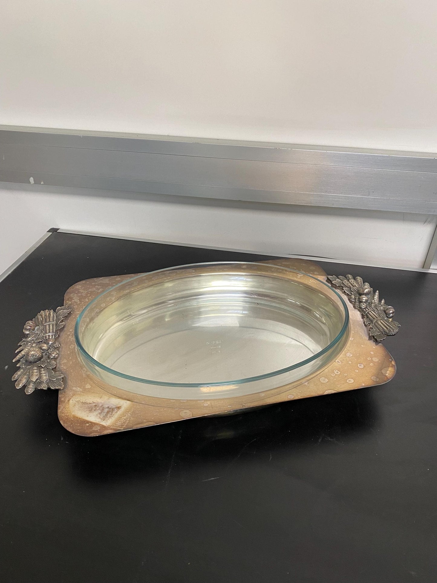 Vassoio da Portata Placcato Argento FAF e Pirofila Pyrex: Un'Eleganza senza Tempo per la Tua Tavola