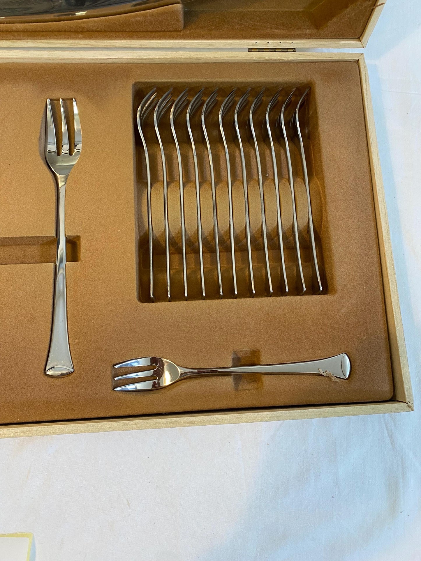 Set posate vintage Inoxpran con vassoio acciaio inox 24 pezzi con scatola legno 61x29 cm Italia anni '70/'80 mai usato come nuovo