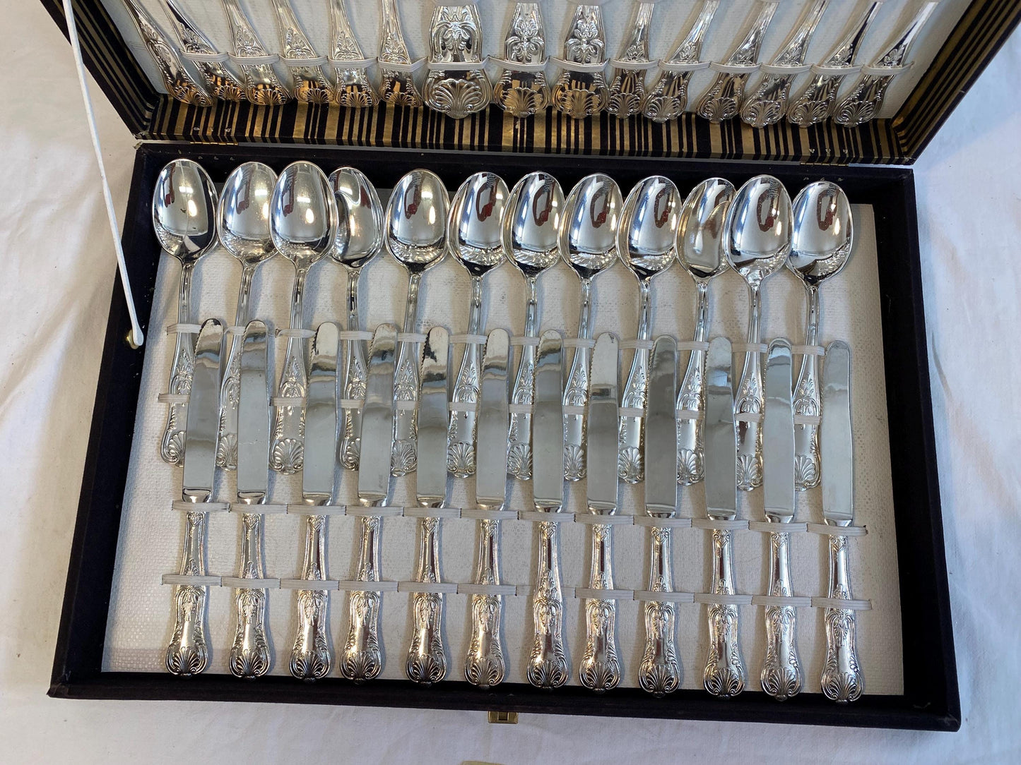Servizio di Posate in Argento 800 - Tradizione Italiana Intatta