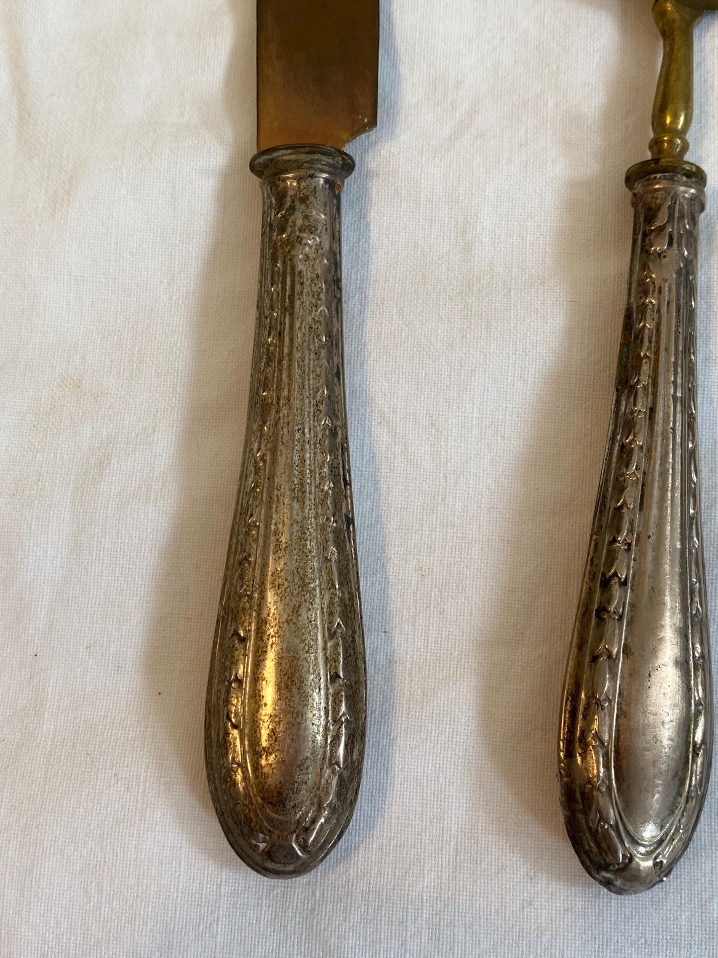 Set Posate Bambino Vintage in Ottone e Manico Cesellato Coltello Cucchiaio Forchetta Stile Epoca Rétro