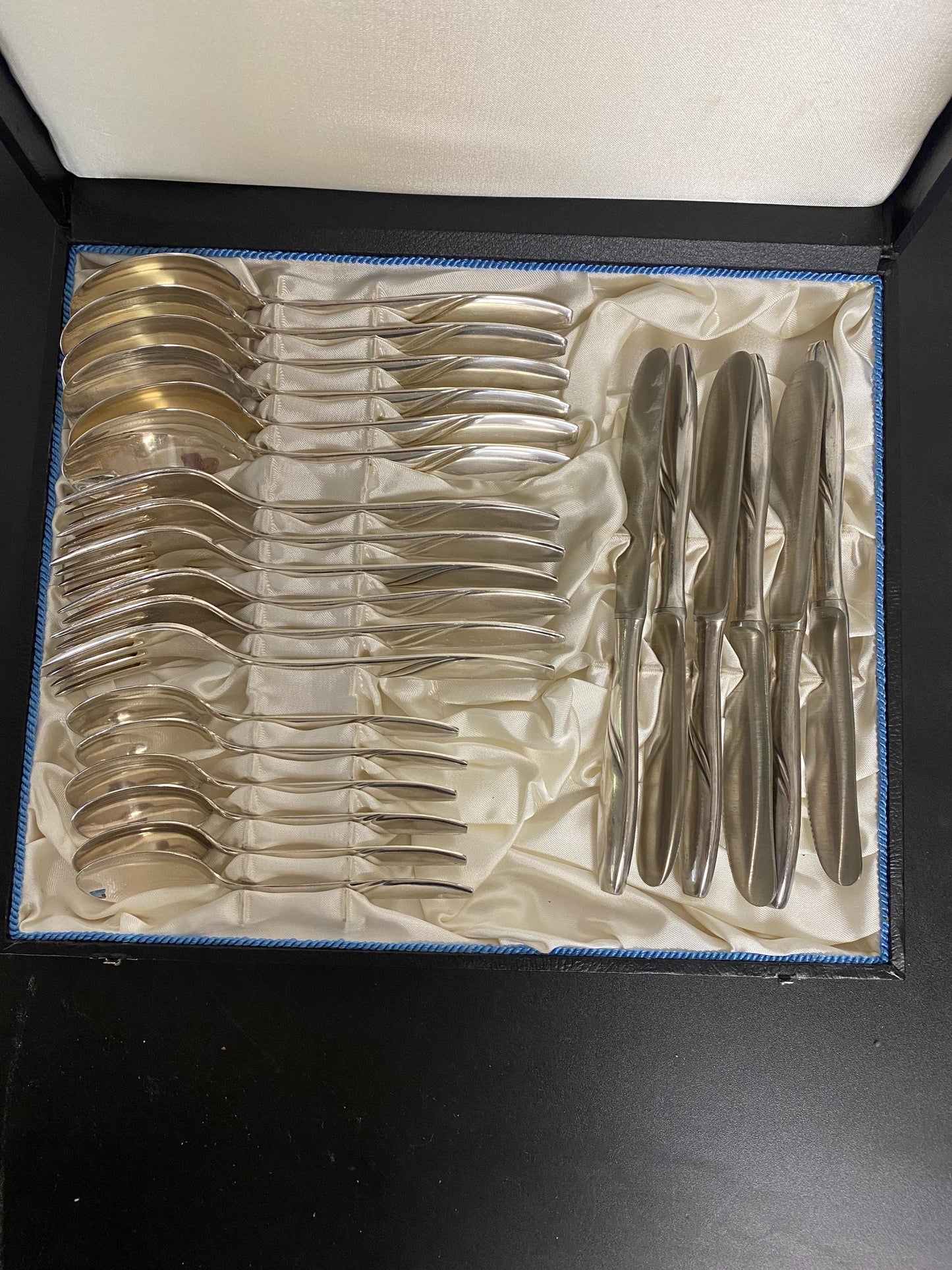 Set Posate Art Déco Placcate Argento 'SAM 60': Raffinatezza per 6 Persone