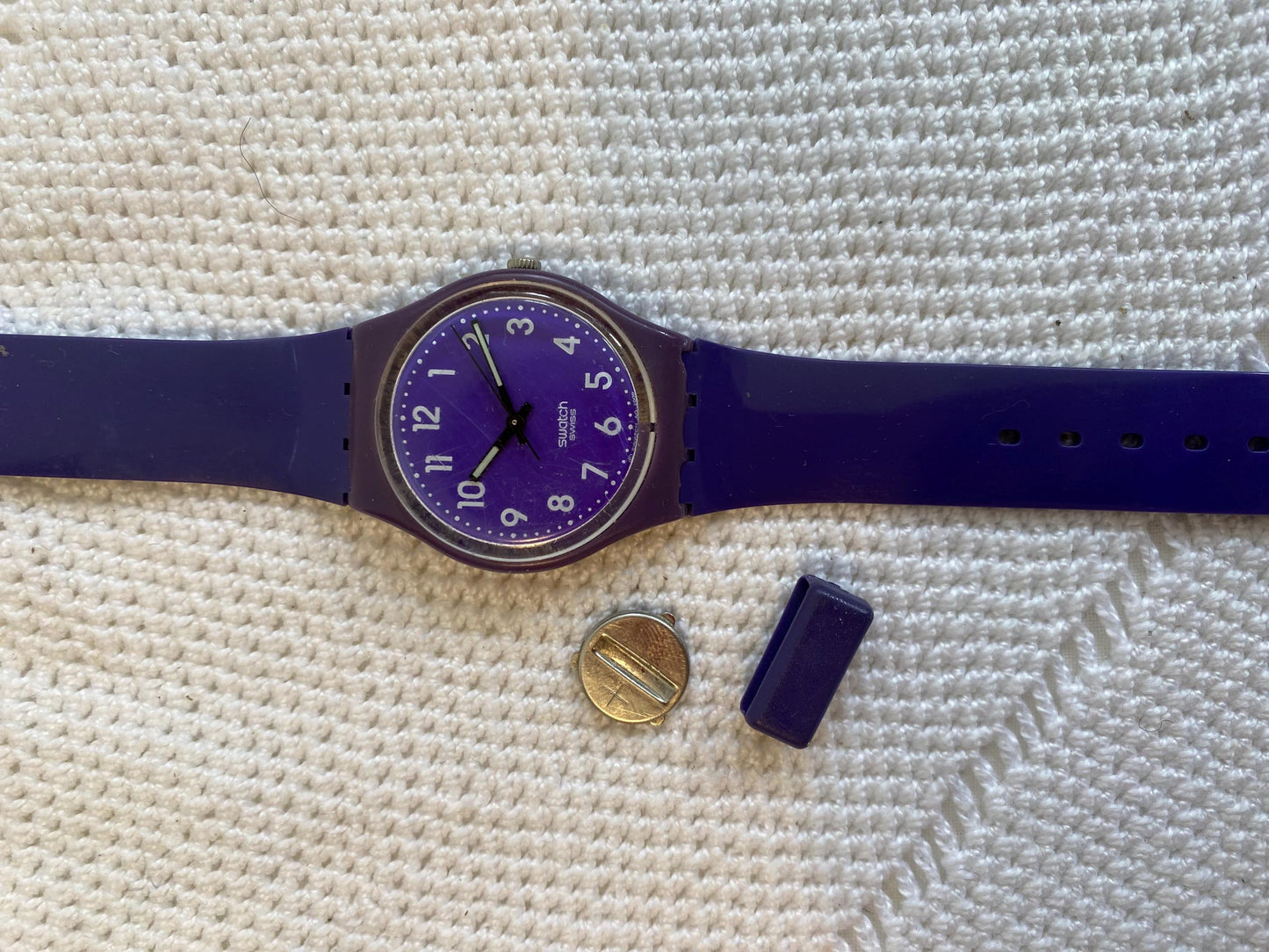 Swatch Callicarpa GV121 | Orologio vintage unisex anni '90 viola rosso e verde acqua | Swiss Made originale con cinturino 17mm