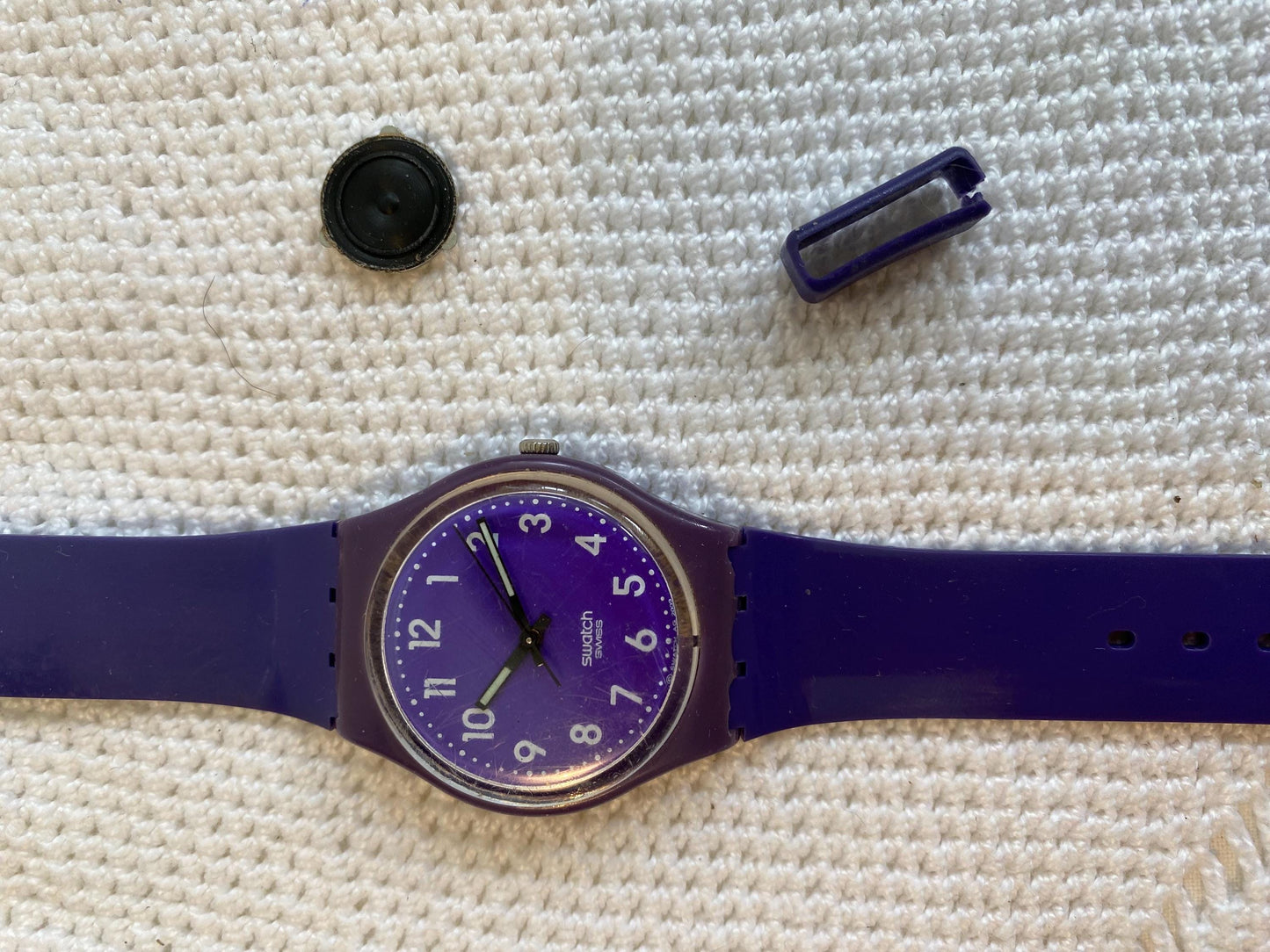 Swatch Callicarpa GV121 | Orologio vintage unisex anni '90 viola rosso e verde acqua | Swiss Made originale con cinturino 17mm