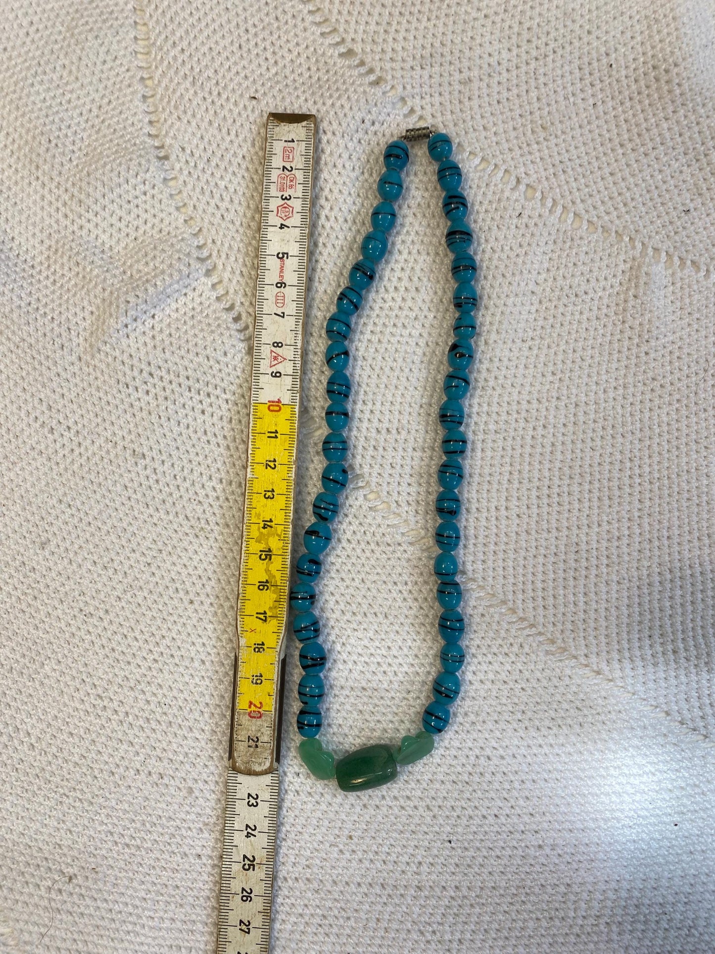 Collana in pietre minerali blu turchese, perline naturali, diametro 15 cm, gioiello artigianale