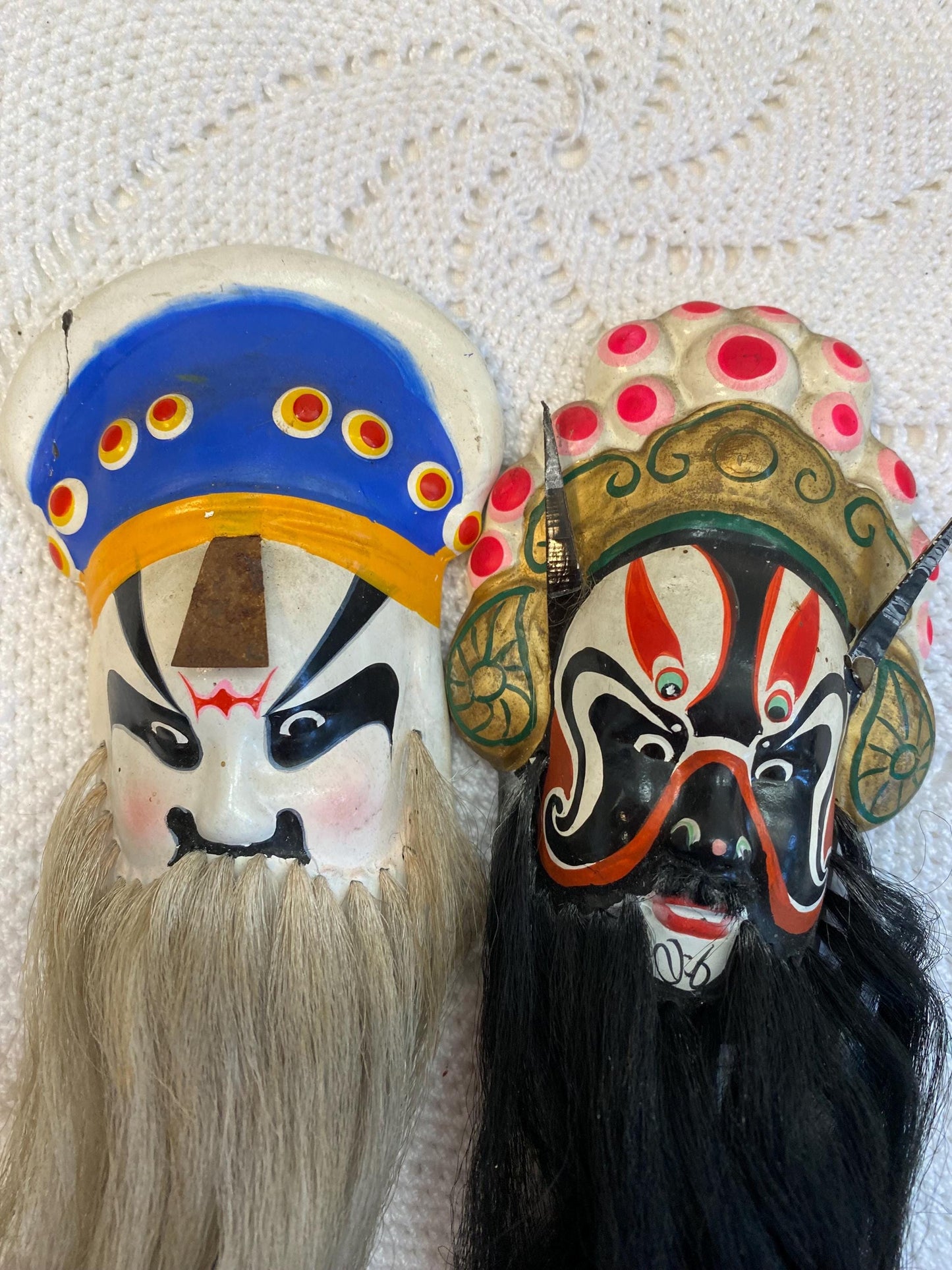 Maschera Jingju in Terracotta Dipinta a Mano con Barba Lunga - Arte Cinese Autentica - Set di 2 Maschere