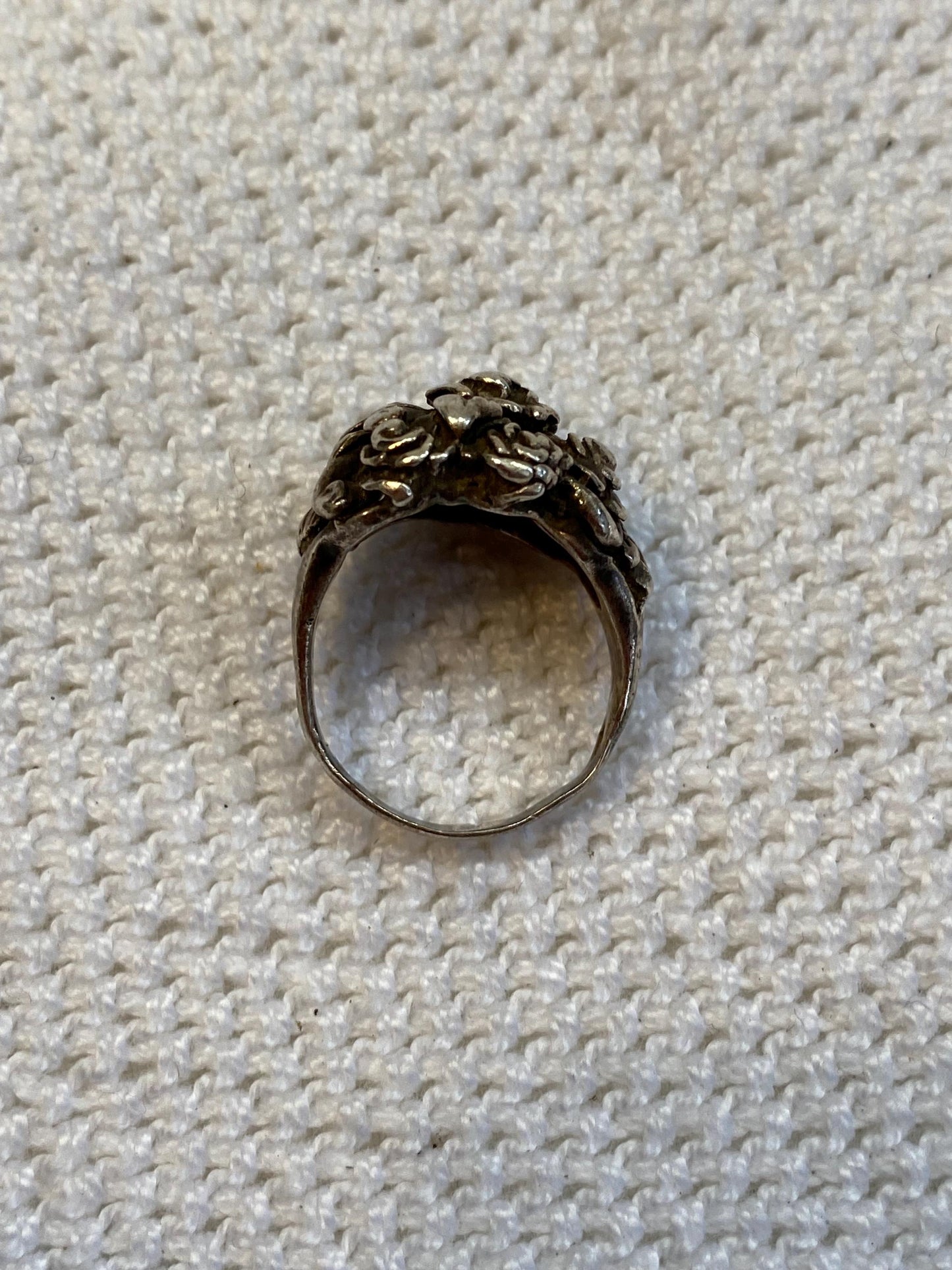 Anello vintage argento 925 bouquet di rose cesellate statement ring misura IT 15 / US 7, romantico stile anni 60 unico pezzo collezione