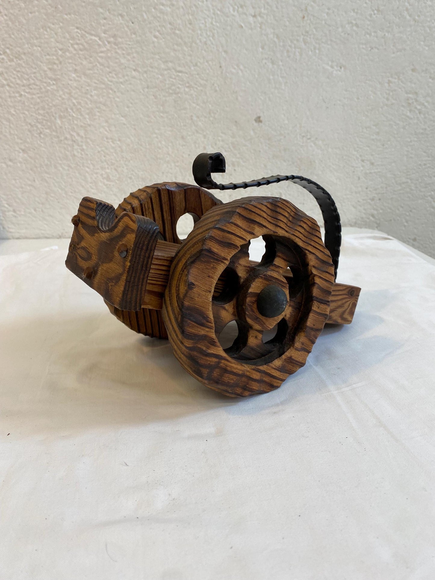 Porta bottiglia in legno a forma di cannone, vintage Made in Spain anni 70, 26x14x17 cm (10.2x5.5x6.7 in), rustico per bar di casa e regalo