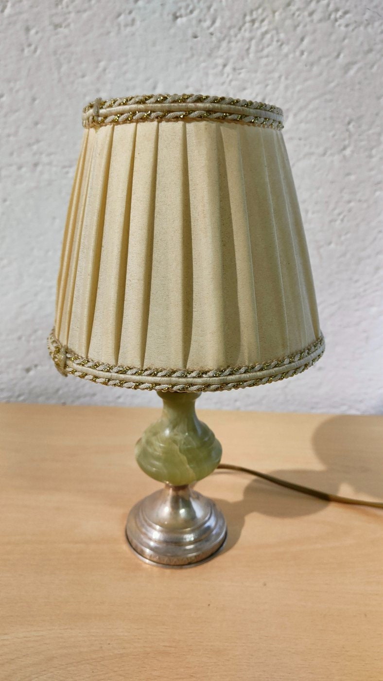 Lampada con Base in Argento 800 e Marmo Onice Verde - Eleganza e Raffinatezza Illuminano la Tua Casa