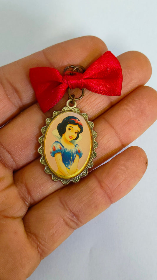 Pendente Biancaneve Disney Vintage Argentato - Un Pezzo di Magia Disney