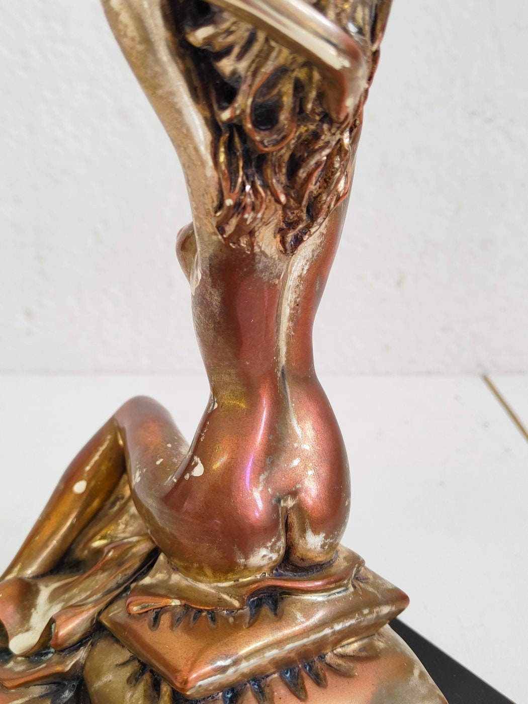 Scultura in Bronzo di Donna Nuda - Lamina d'Argento 925 - Base in Legno Nero - Opera d'Arte Elegante