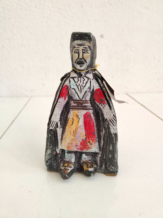 scultura in decorata e modellata a mano con oro zecchino e colori