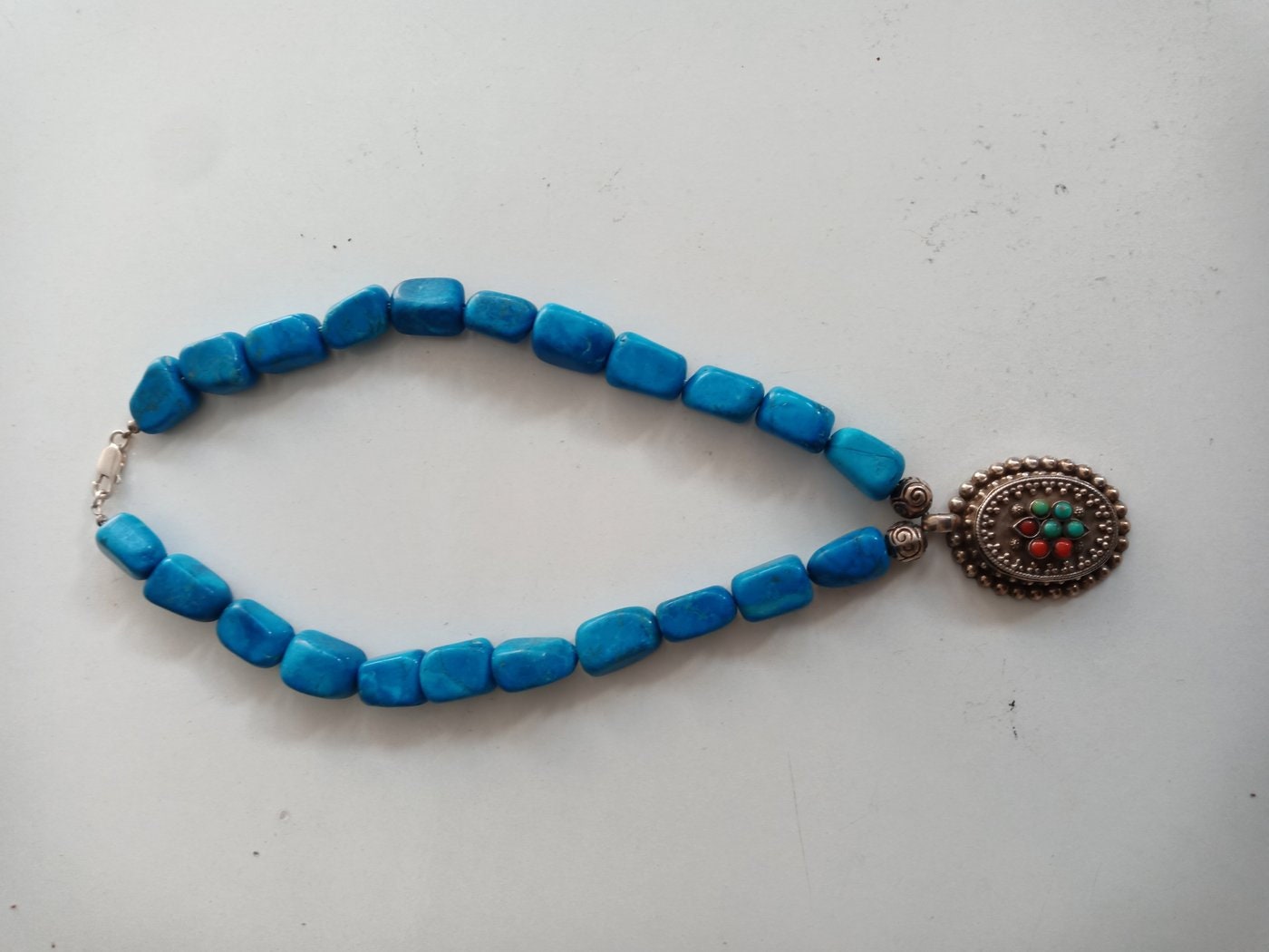 Collana con Pendente in Argento 925 e Pietre Minerali Blu - Eleganza Raffinata