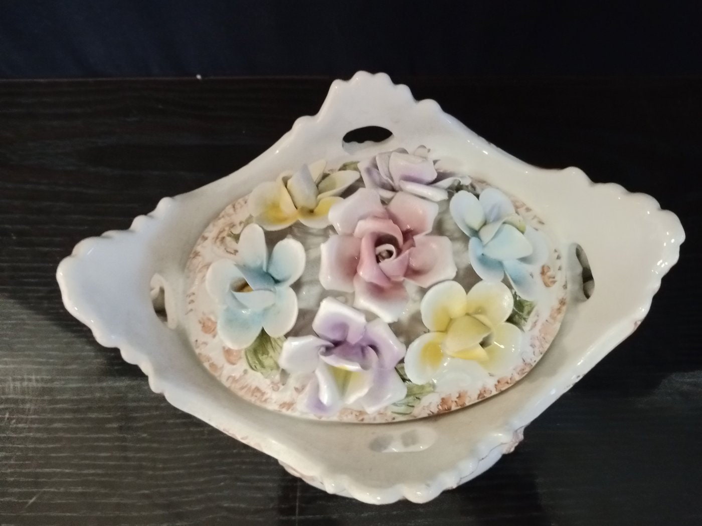 Centrotavola in ceramica firmato Bassano