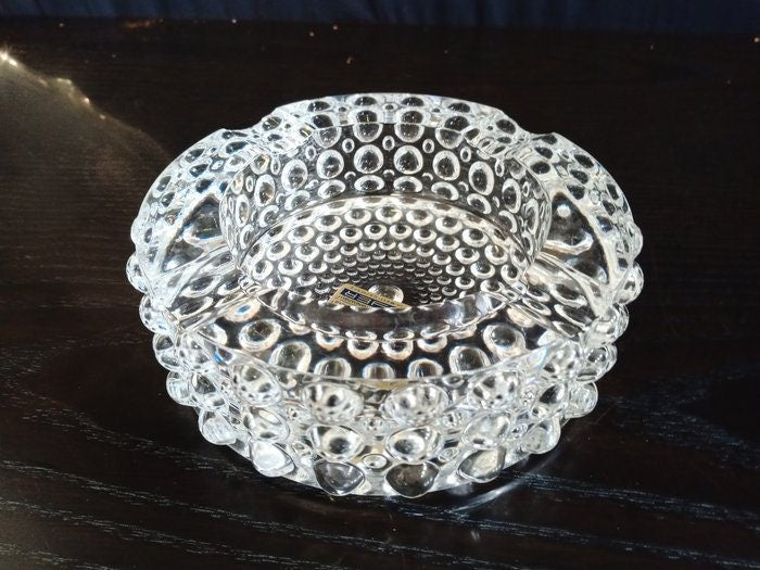 posacenere con boccioli di cristallo Op Art