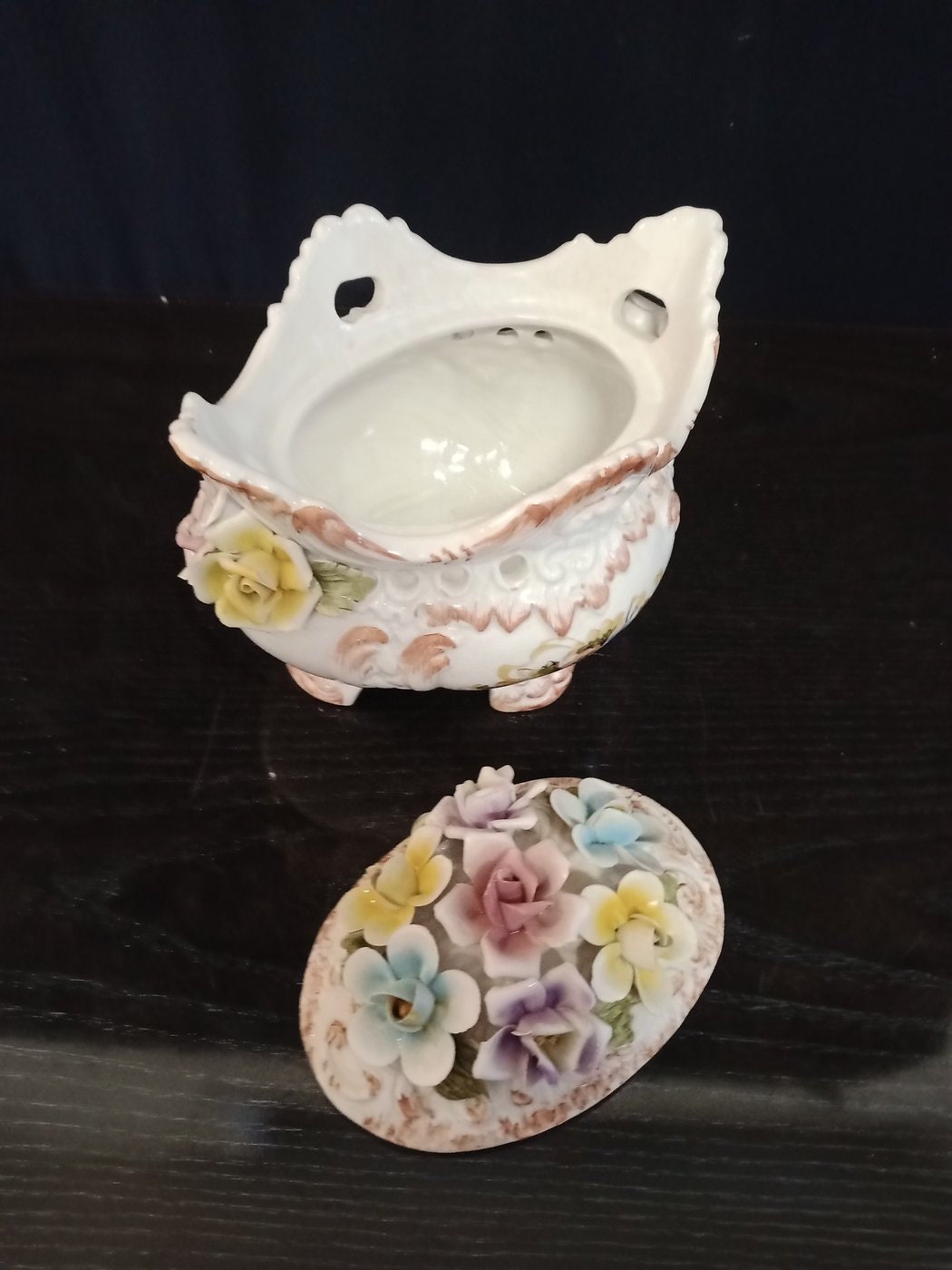 Centrotavola in ceramica firmato Bassano