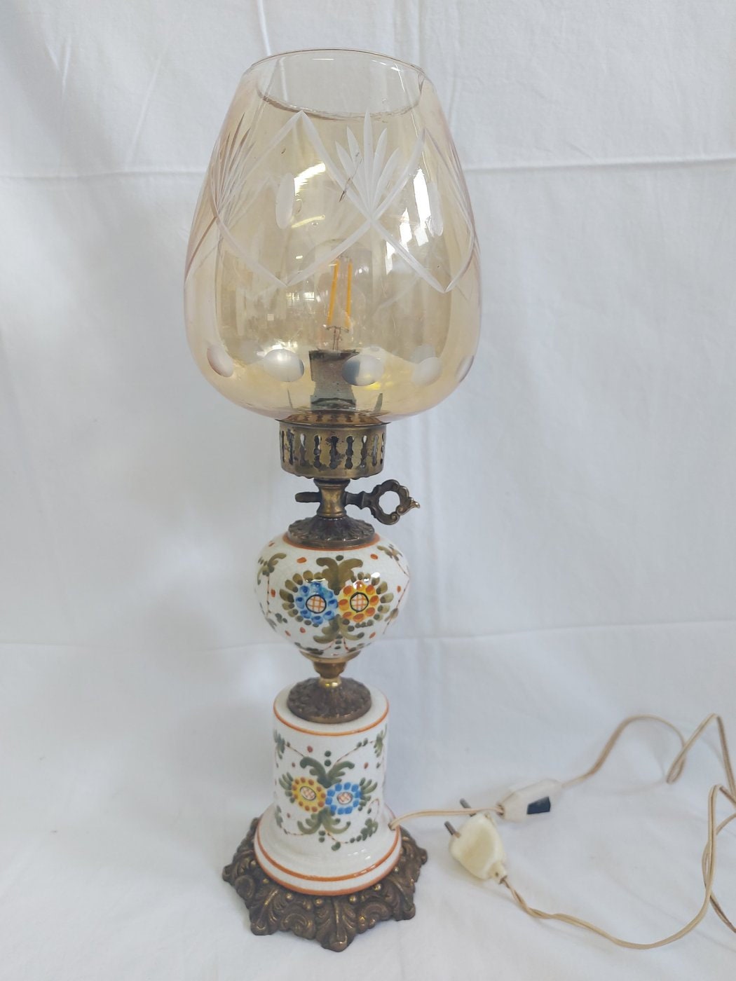 Lampada da Tavolo Vintage in Ceramica e Ottone Anni '50 - Eleganza Retrò per la Tua Casa