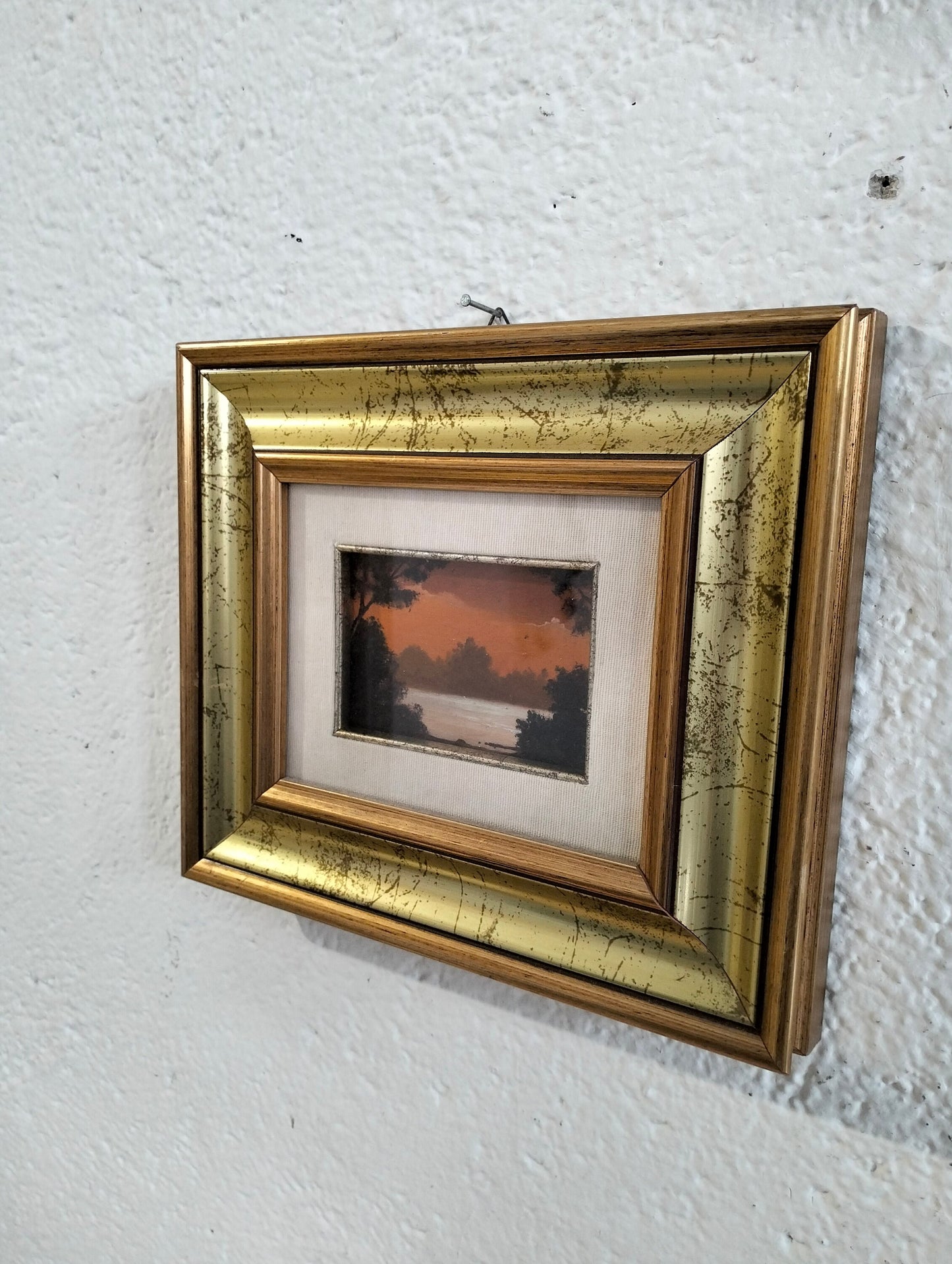 Quadro dipinto a mano con cornice dorata