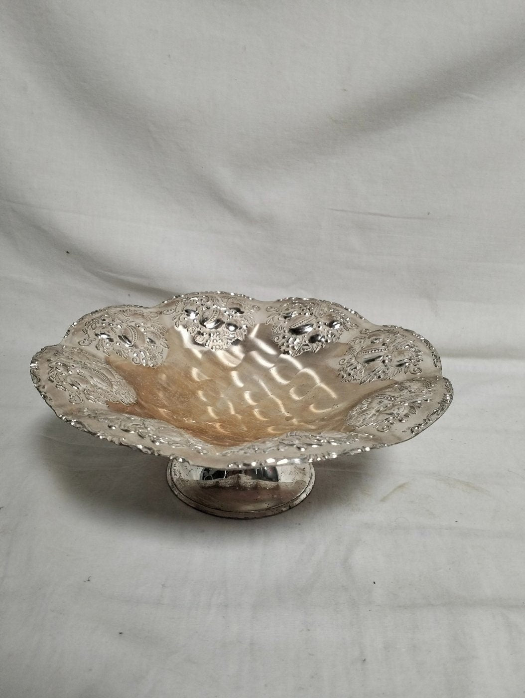 Centro Tavola Alzatina in Silver Plated - Eleganza Fruttata per la Tua Tavola