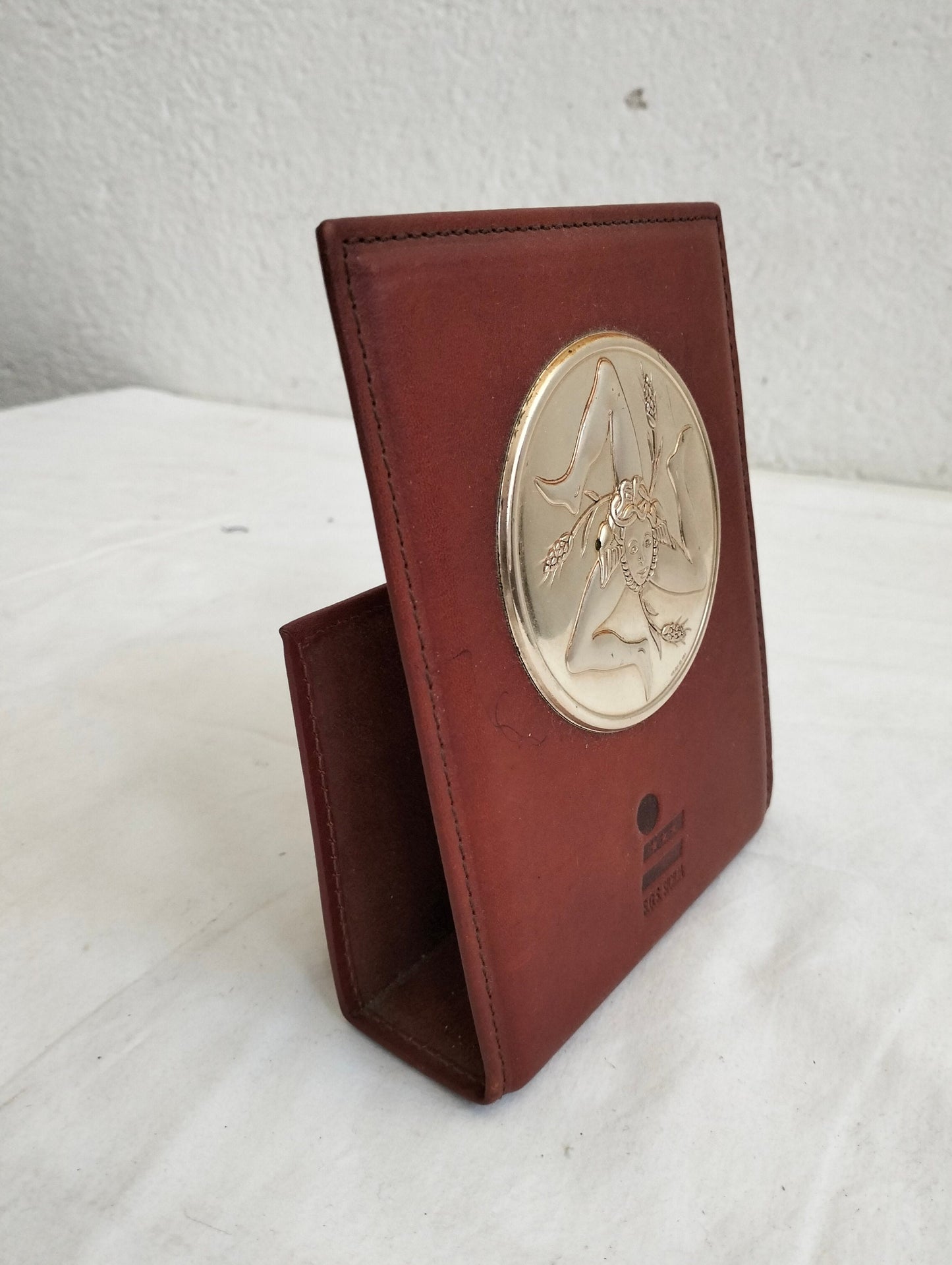 Porta Posta Vintage in Pelle Cucito con Stemmi SGS Sicilia - Eleganza e Stile