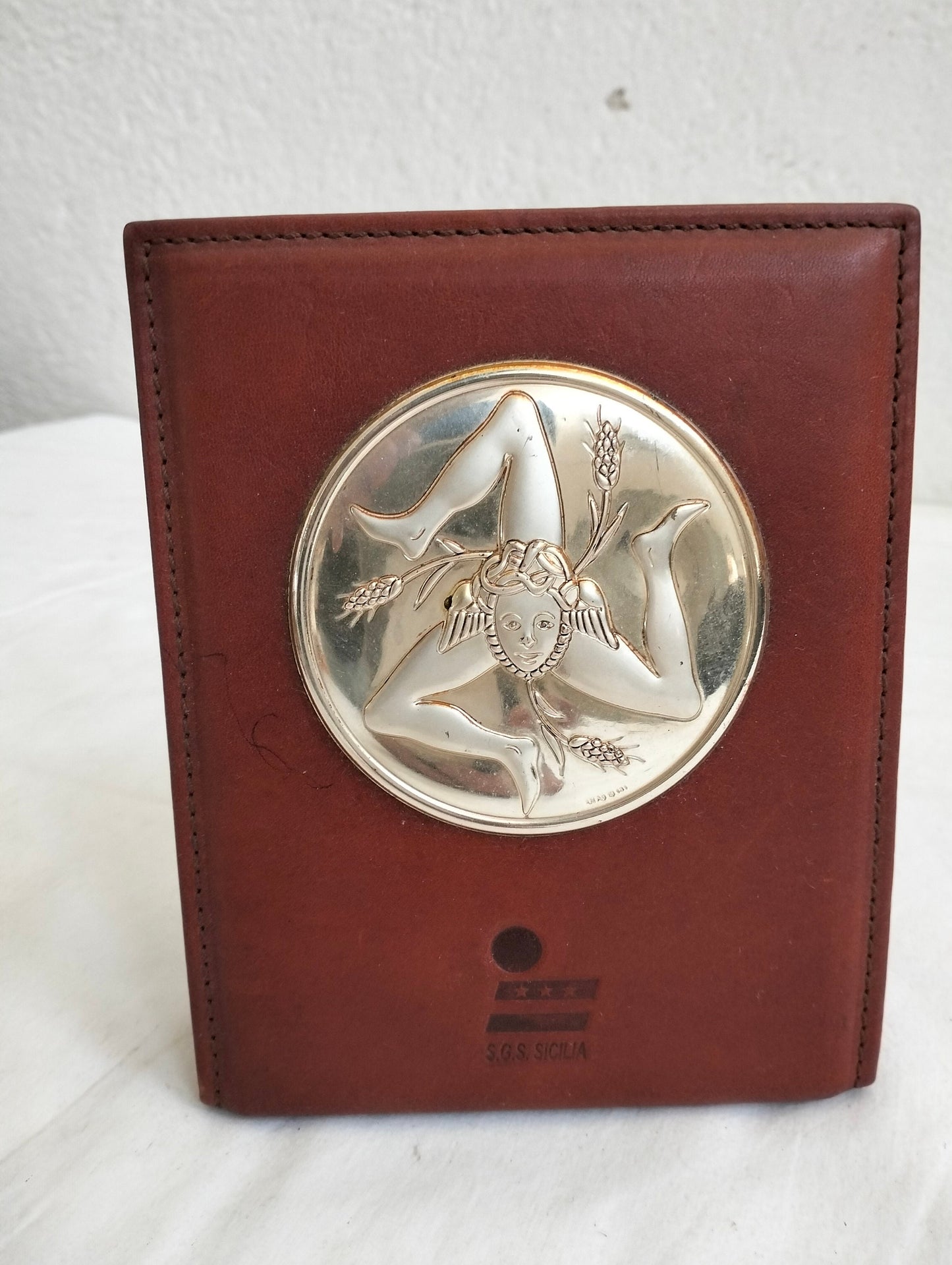 Porta Posta Vintage in Pelle Cucito con Stemmi SGS Sicilia - Eleganza e Stile