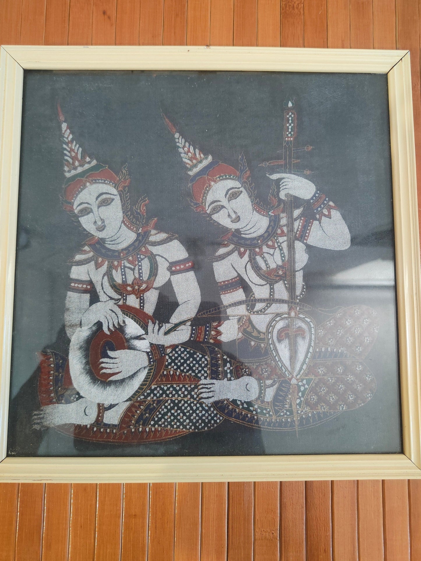 quadro stampo  su tessuto raffigurante due musiciste tailandesi