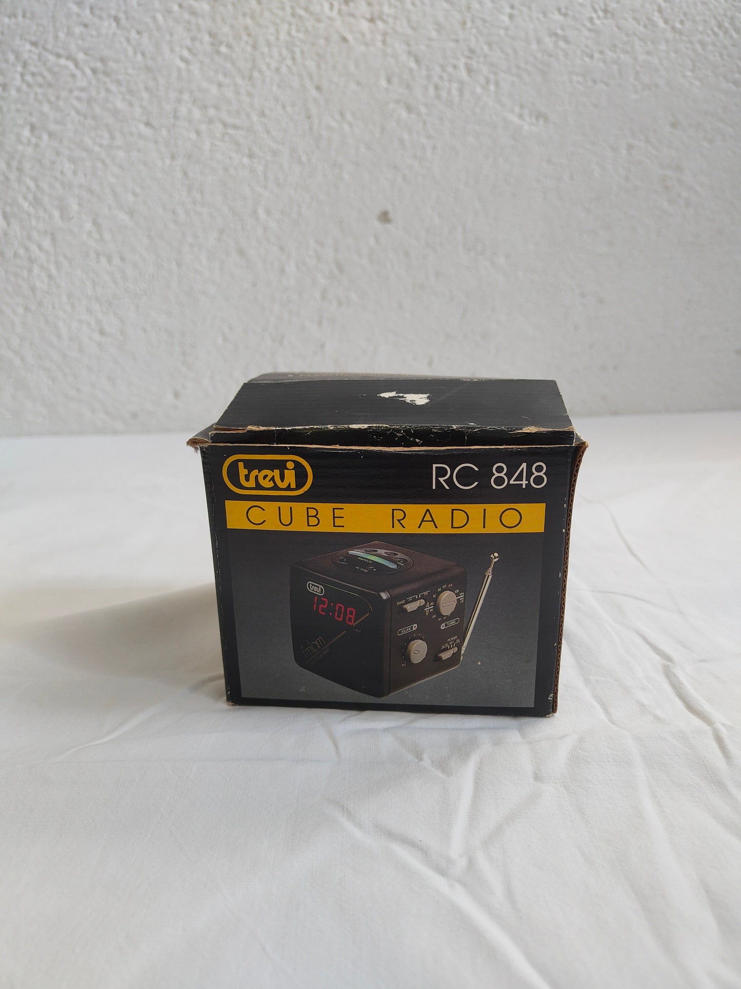 3B Cube Radio RC 848: Sveglia Radiofonica Elettronica con Stile Unico
