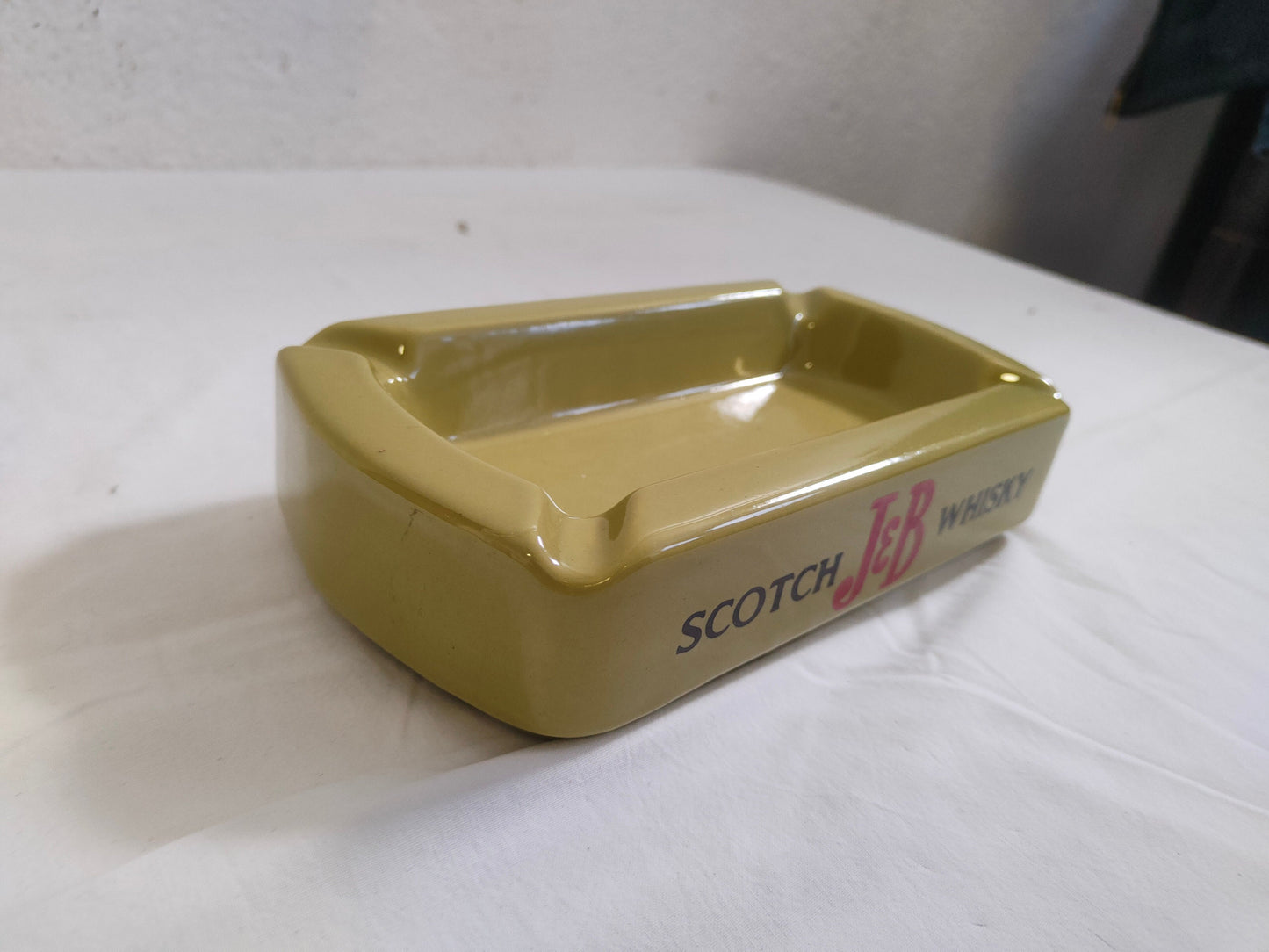 Posacenere Pubblicitario Scotch J&B Whisky in Ceramica Verde - Pezzo da Collezione Vintage