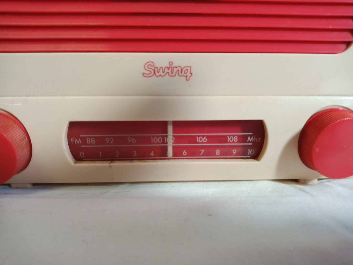 Radio Giocattolo Vintage Modello Swing 92 - Un Pezzo di Nostalgia