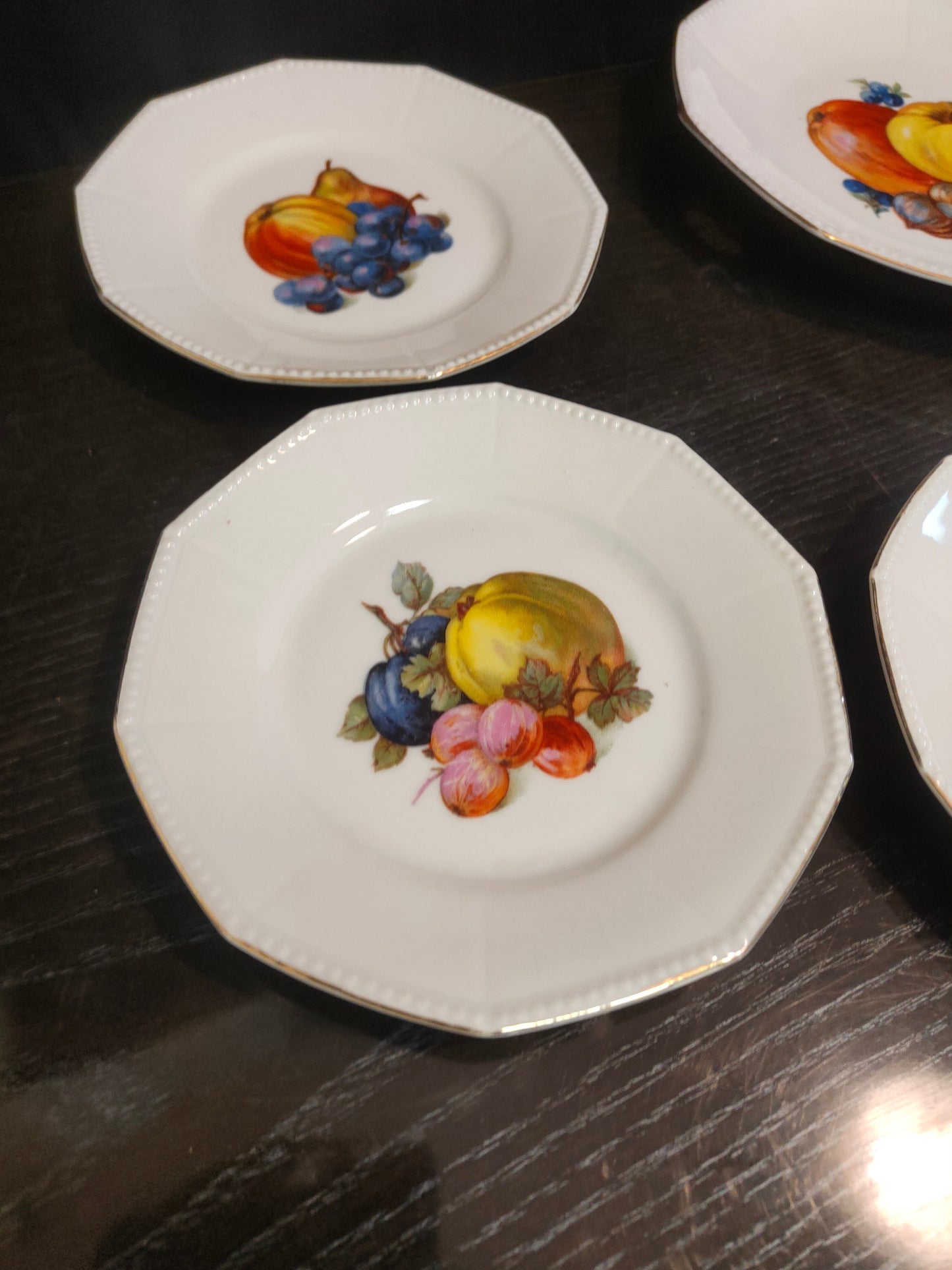 Servizio Piatti per Dolce con Decorazione Frutta - 6 Piatti + 1 Piatto Vassoio Grande