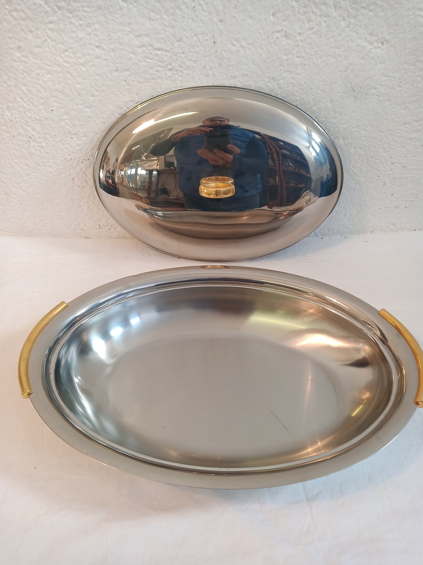 Zuppiera Ovale in Acciaio Inox 18/9 - Eleganza Italiana per Ogni Occasione