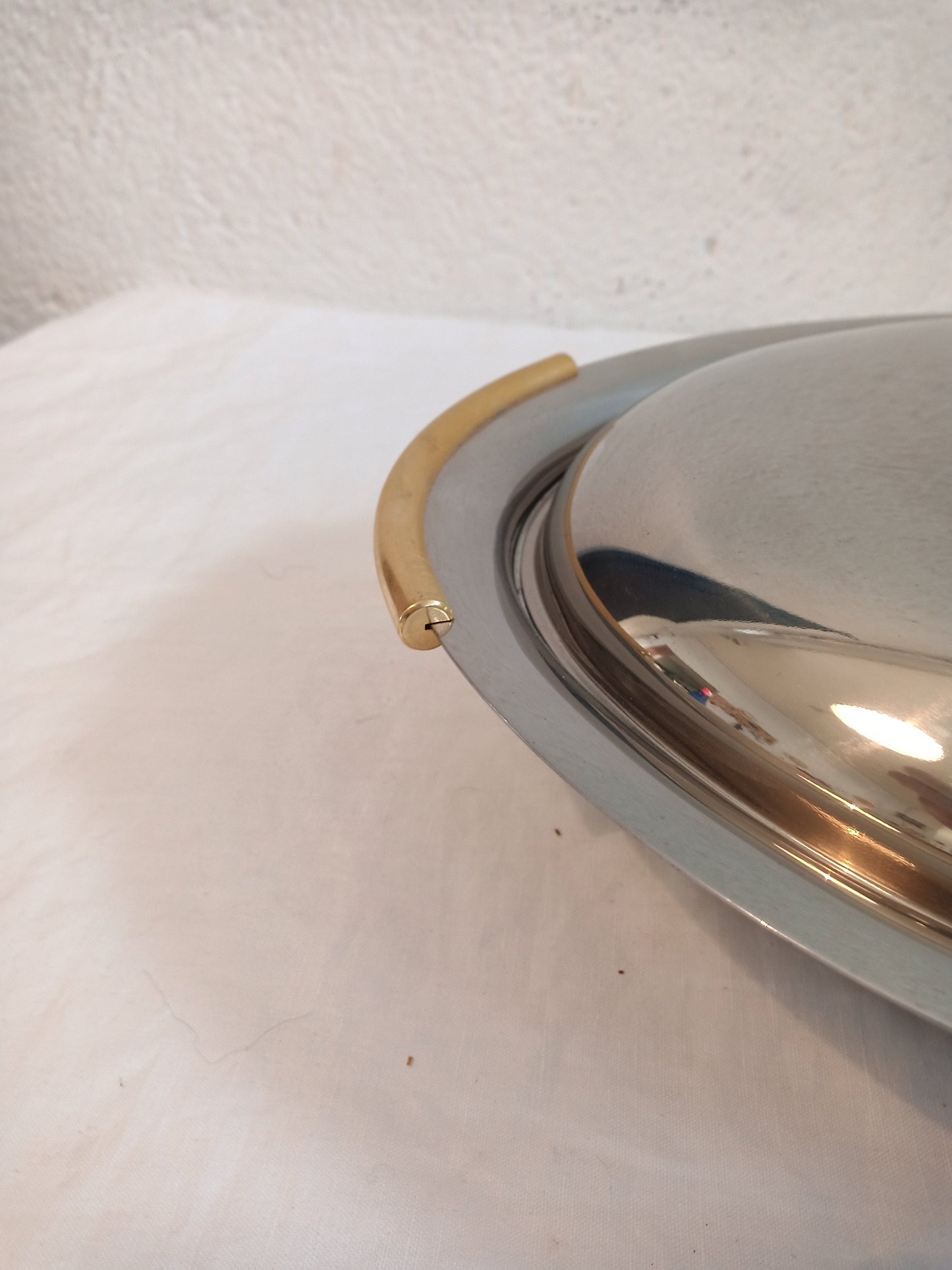Zuppiera Ovale in Acciaio Inox 18/9 - Eleganza Italiana per Ogni Occasione