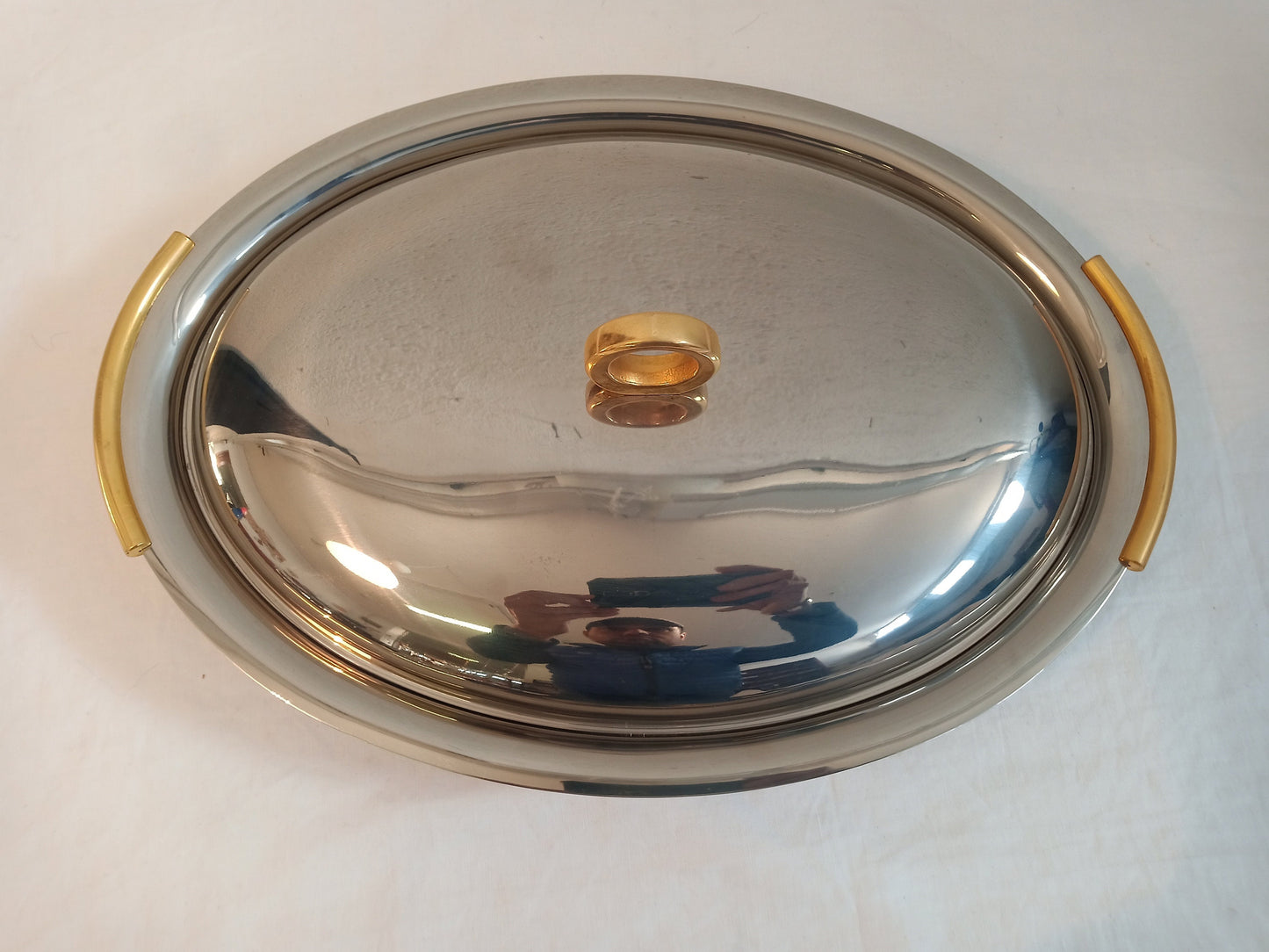 Zuppiera Ovale in Acciaio Inox 18/9 - Eleganza Italiana per Ogni Occasione
