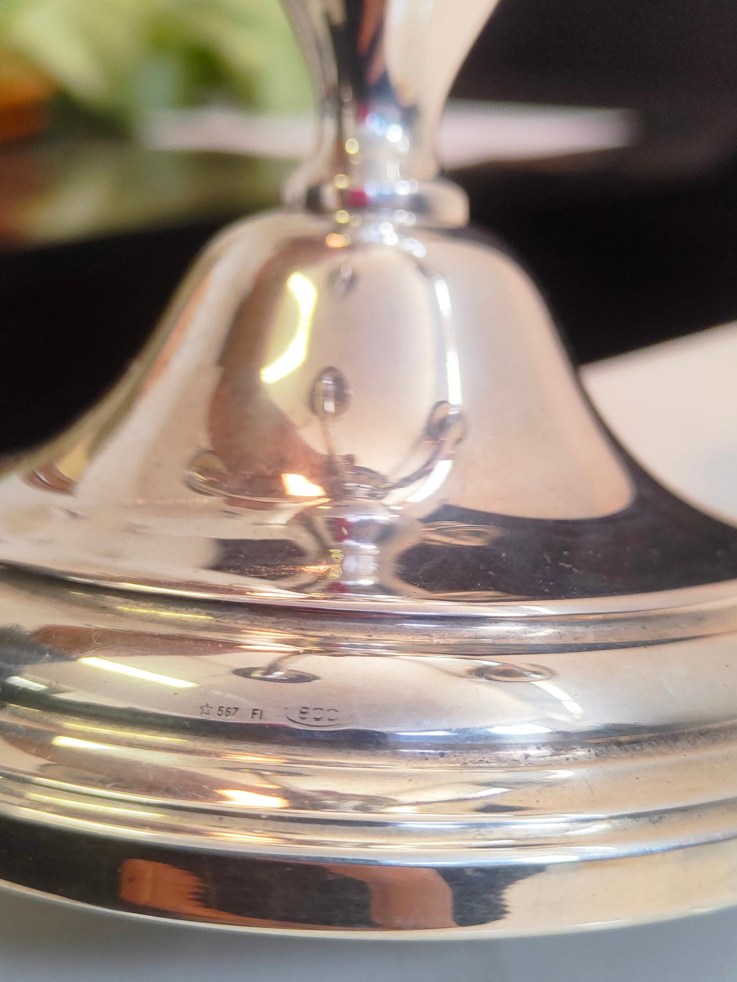 Porta Candele in Argento 800: Eleganza Scintillante
